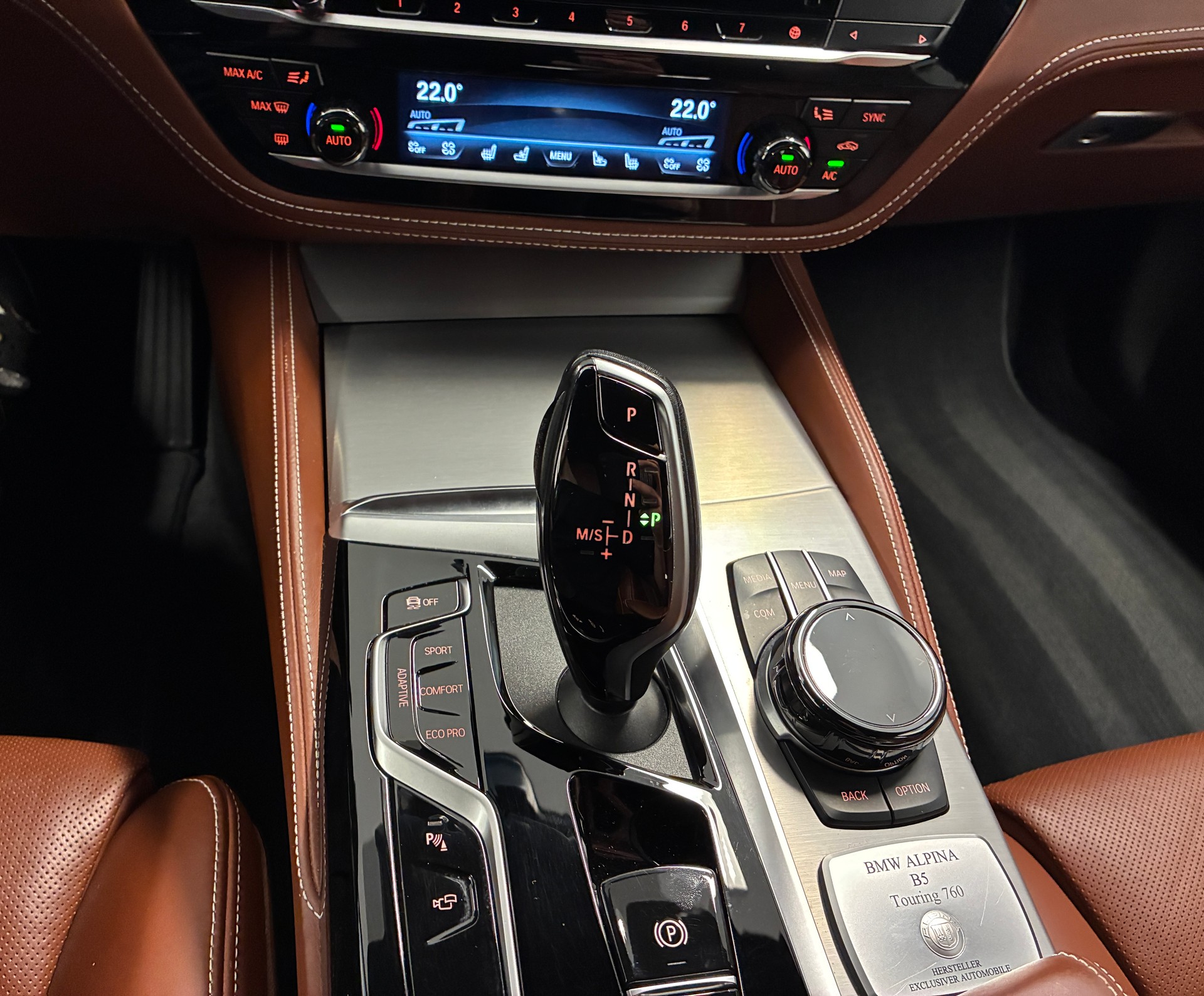 BMW-ALPINA B5 Touring 4.4 Biturbo 4x4-image-27