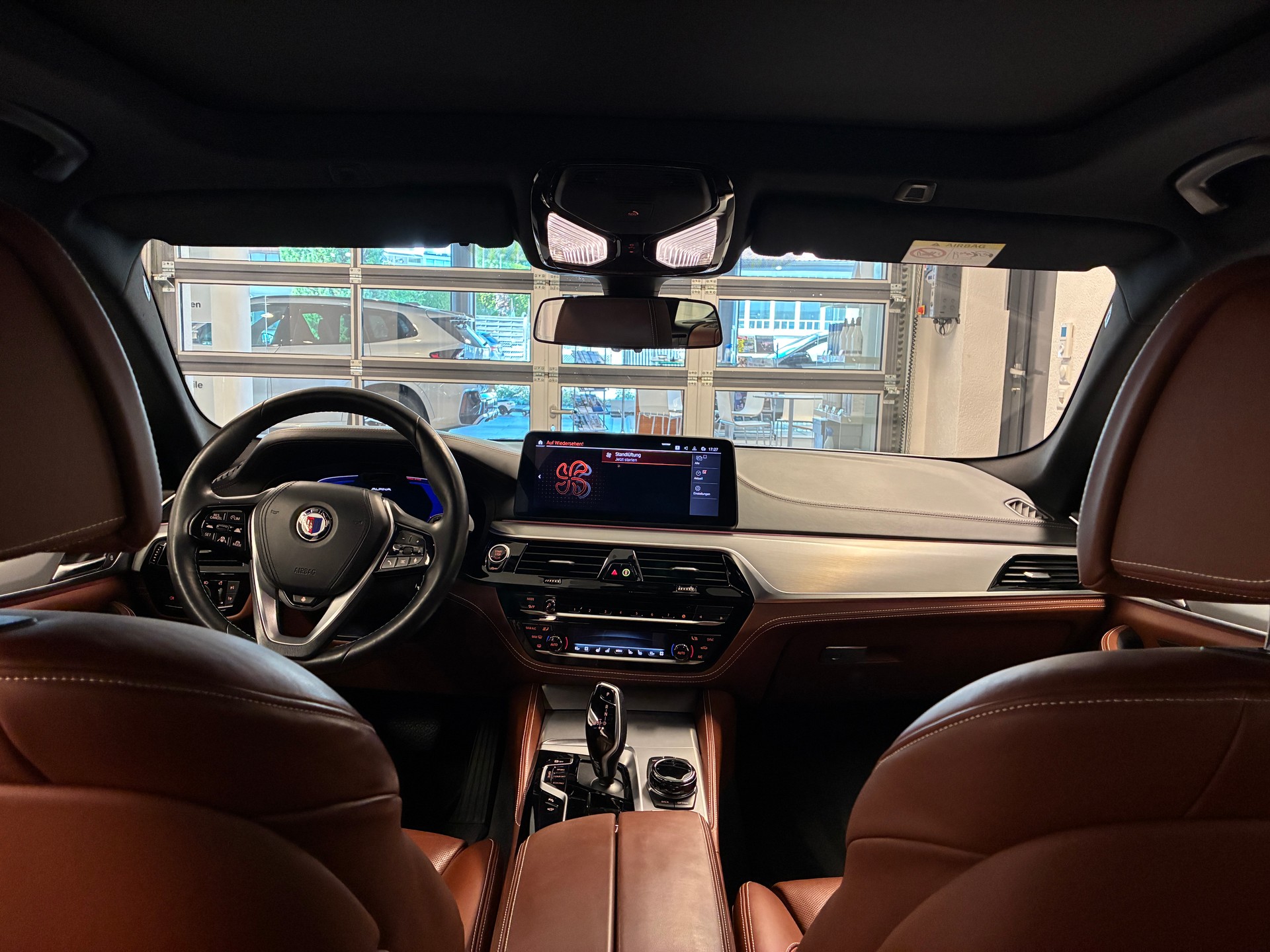 BMW-ALPINA B5 Touring 4.4 Biturbo 4x4-image-18