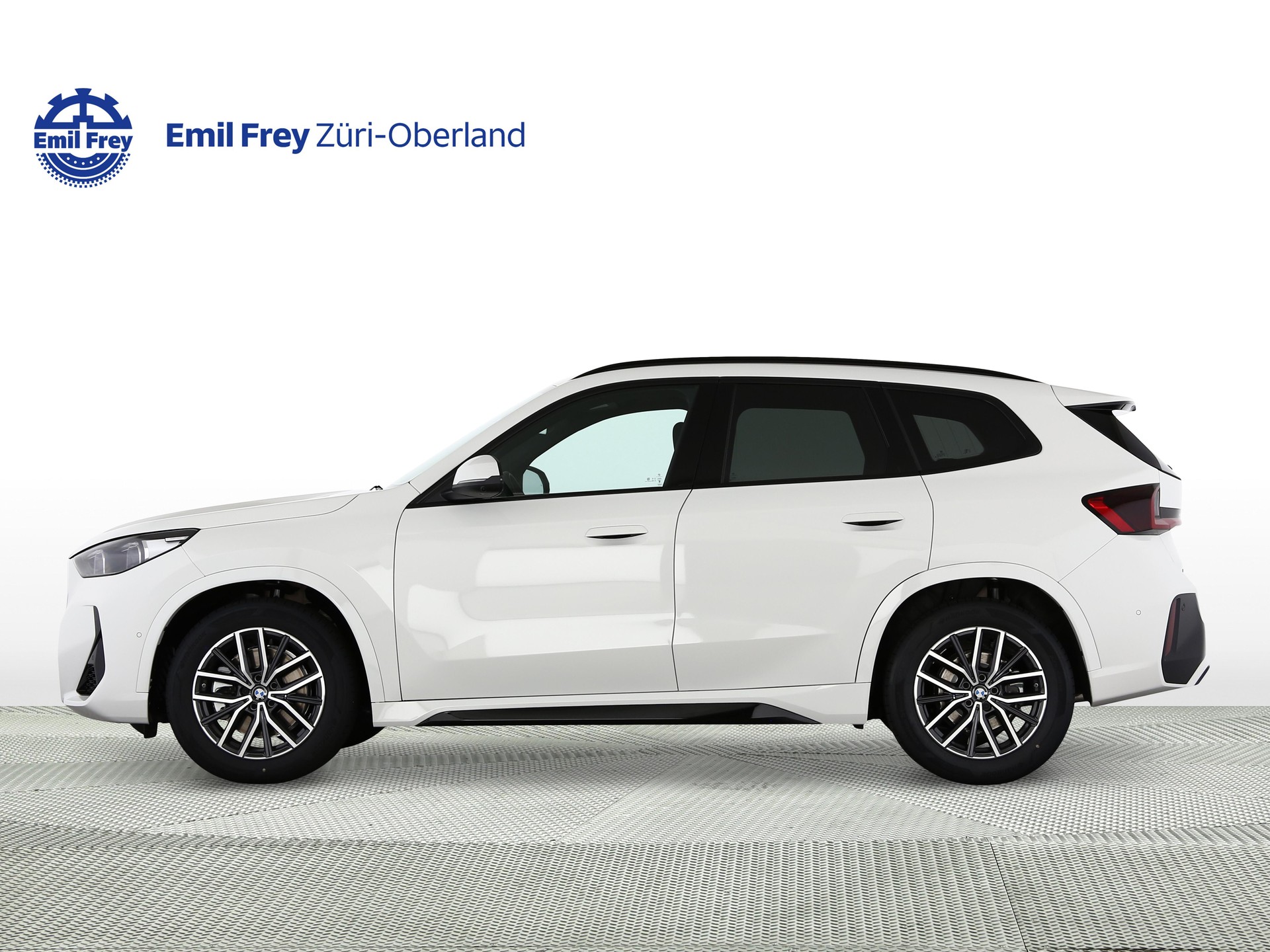BMW X1 23i xDrive paddles-showroom-element-1