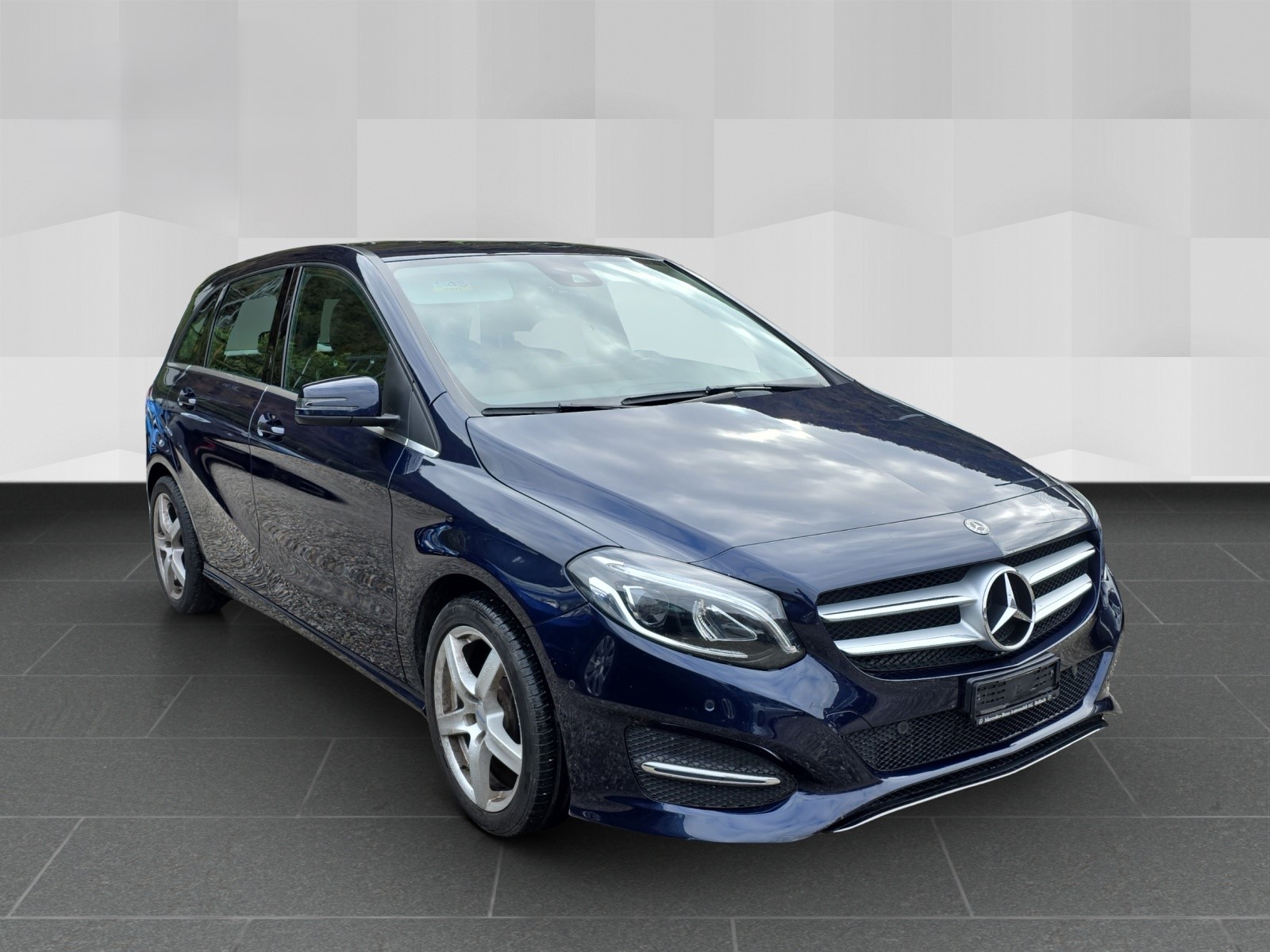 MERCEDES-BENZ B 220 Style 4Matic 7G-DCT-image-2