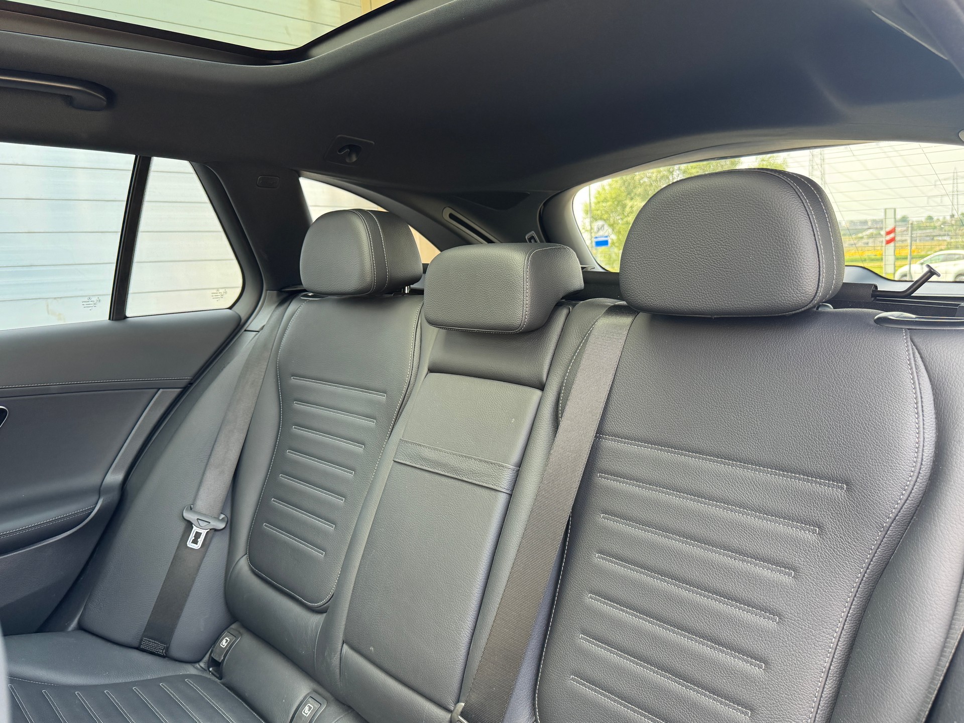 MERCEDES-BENZ C 200 T 4Matic AMG Line-image-7