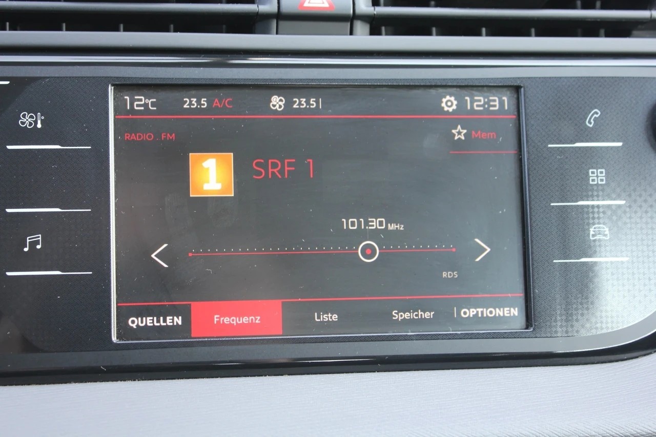 CITROEN C4 Picasso 1.2 Pure Tech Feel EAT6-image-9