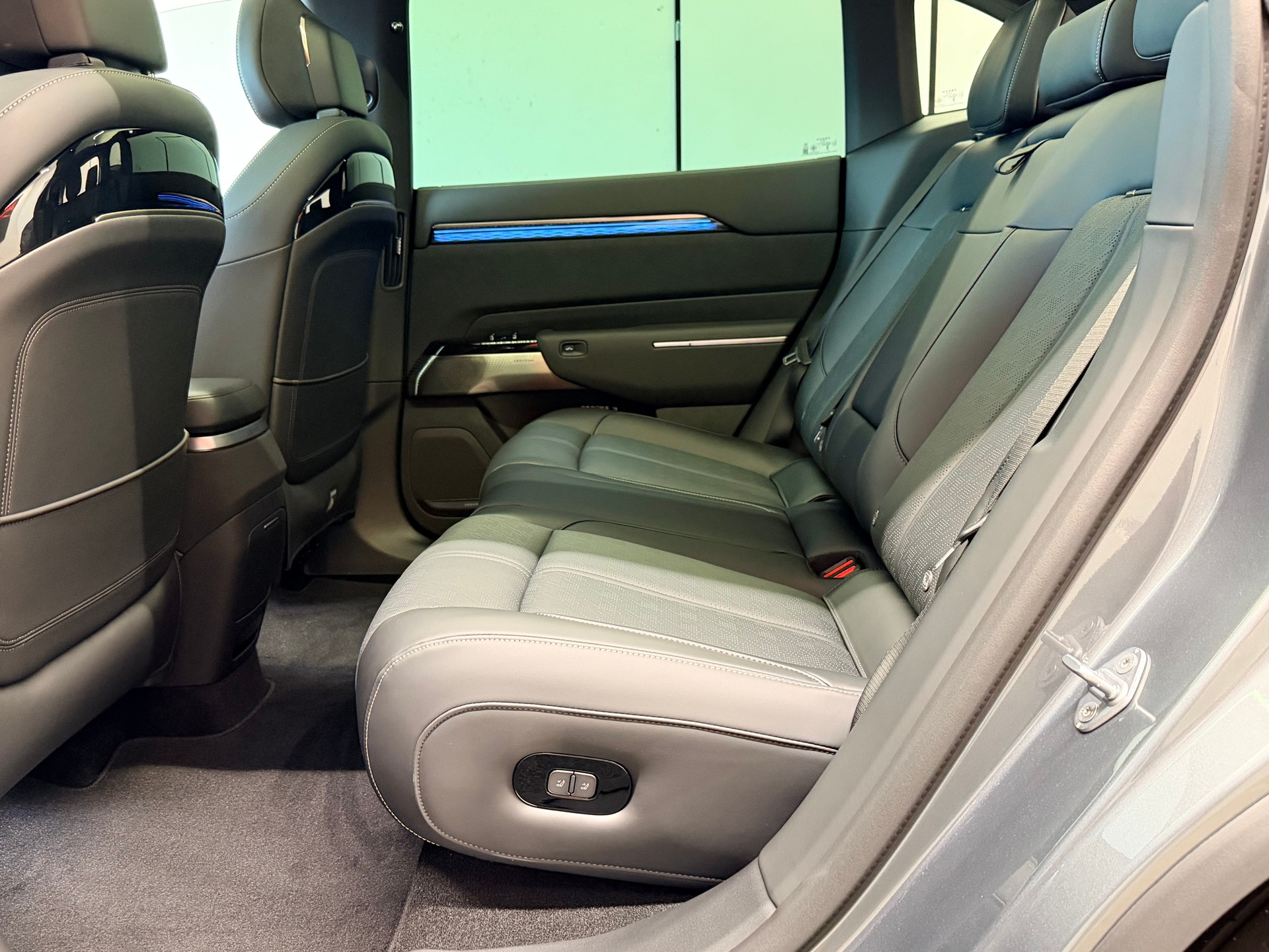 ZEEKR 7X 100kWh Privilege AWD-image-18