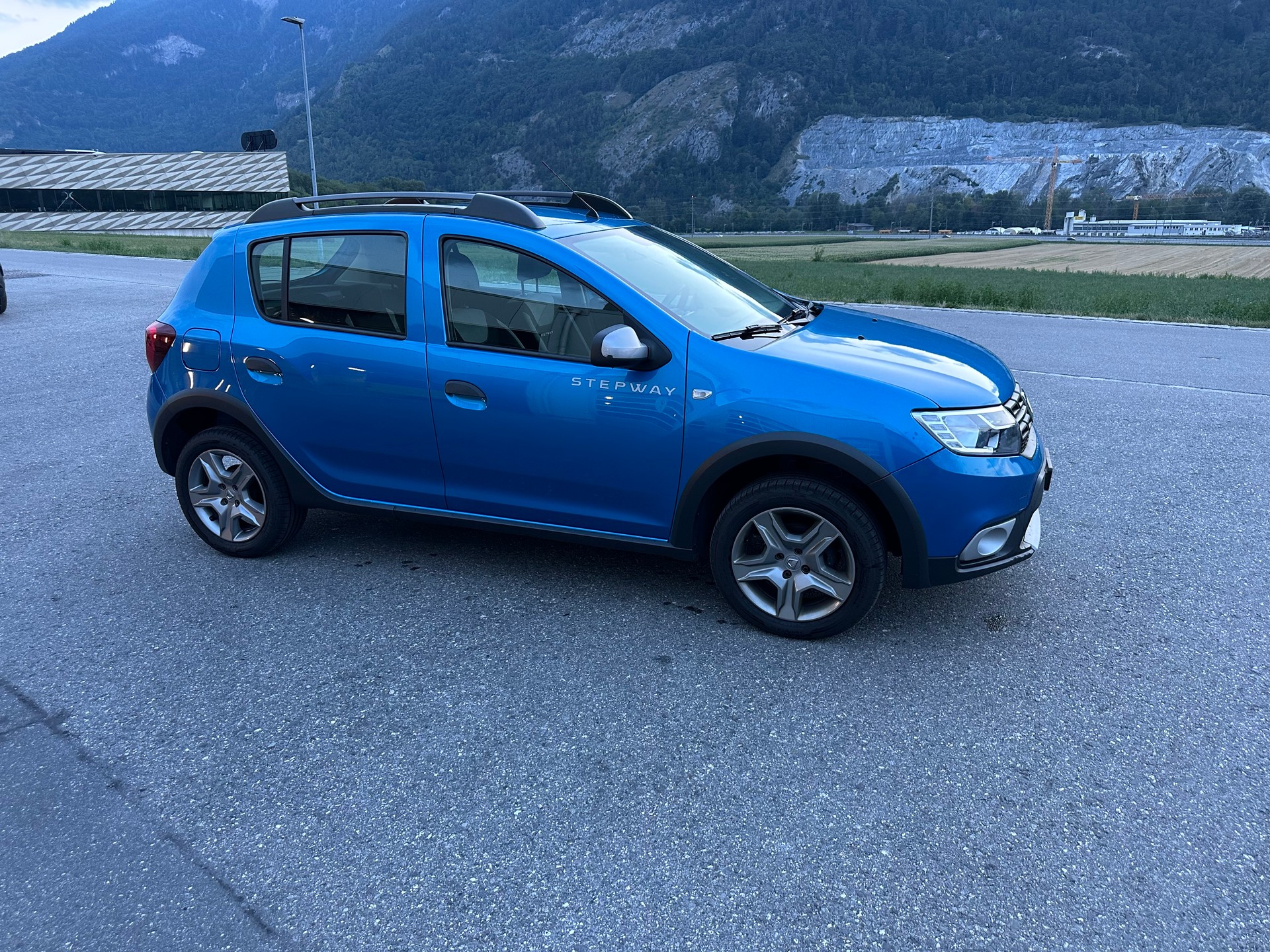 DACIA Sandero Tce 90 Ambiance-image-9