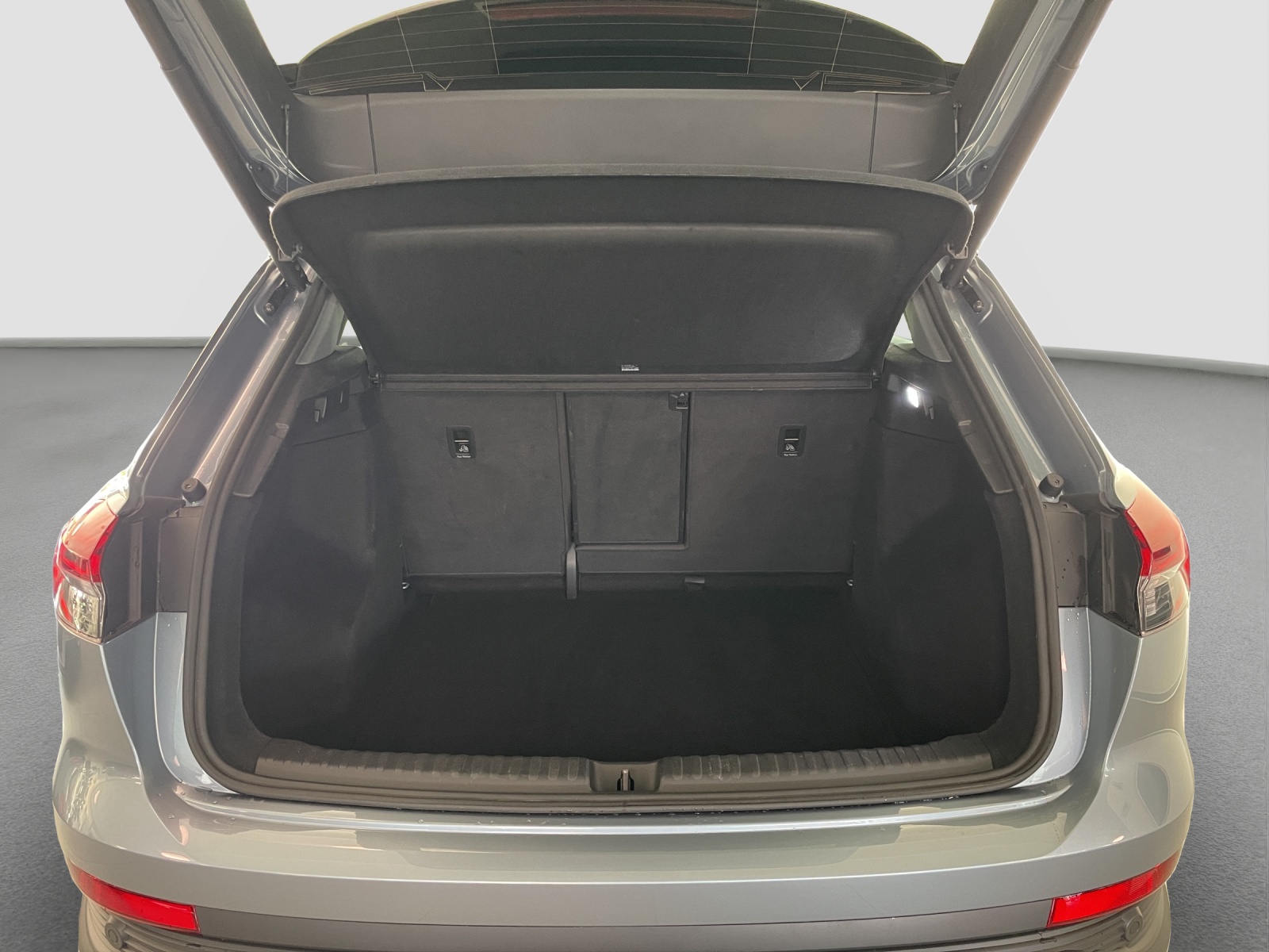 AUDI Q4 e-tron 35-image-9