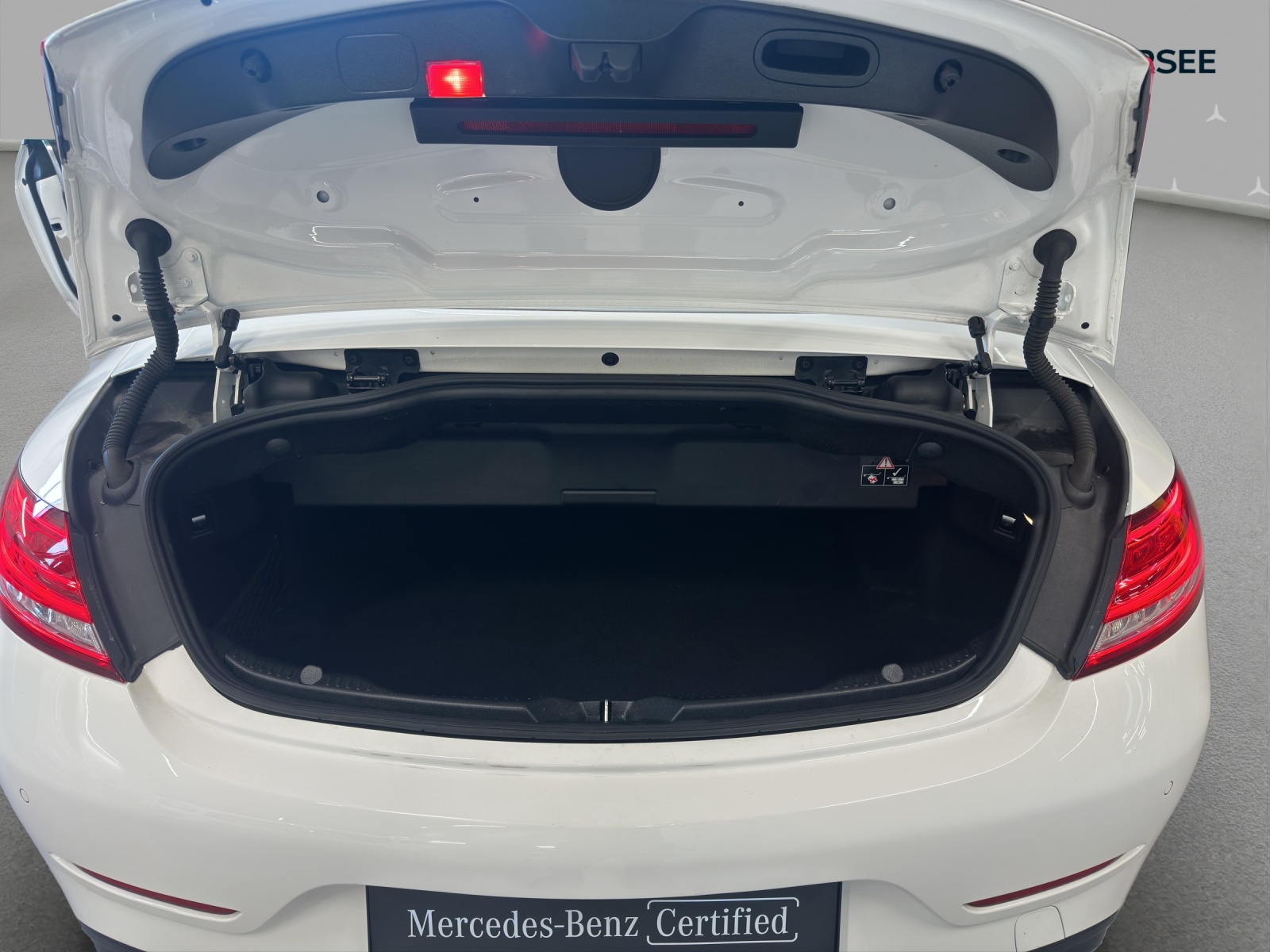 MERCEDES-BENZ C 220 d Cabriolet 4Matic 9G-Tronic-image-14
