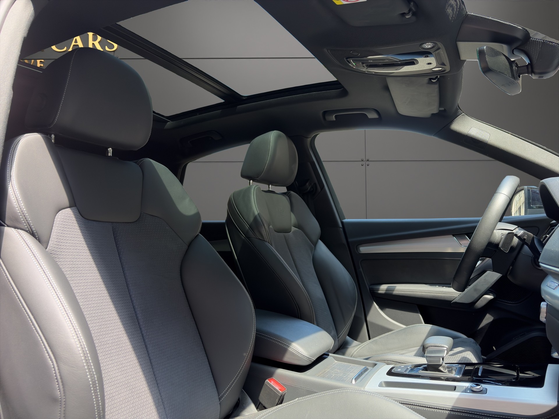 AUDI Q5 Sportback 45 TFSI S line quattro S-tronic-image-11
