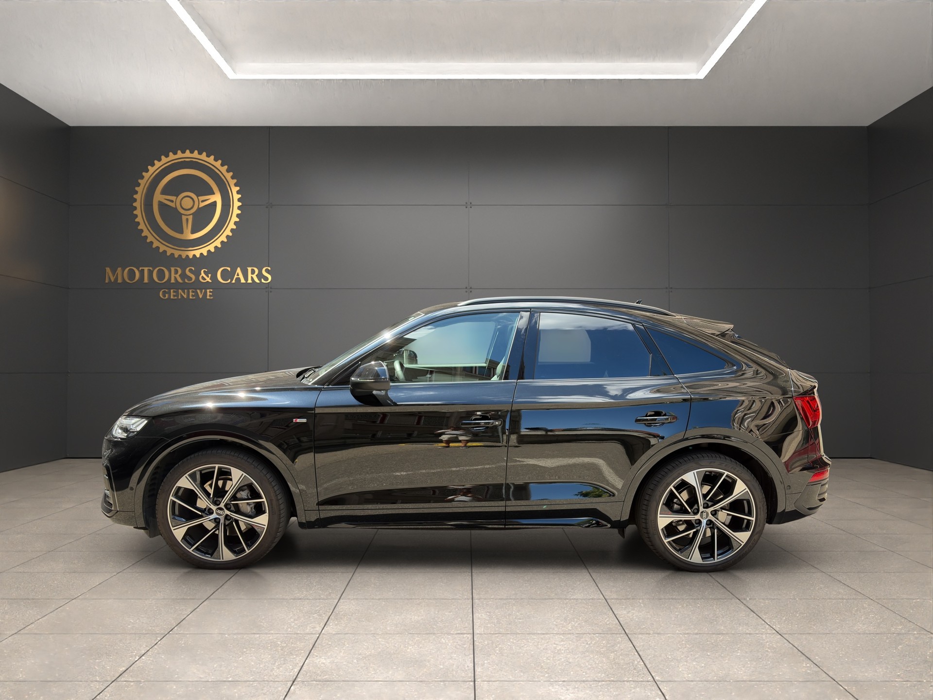 AUDI Q5 Sportback 45 TFSI S line quattro S-tronic-image-4