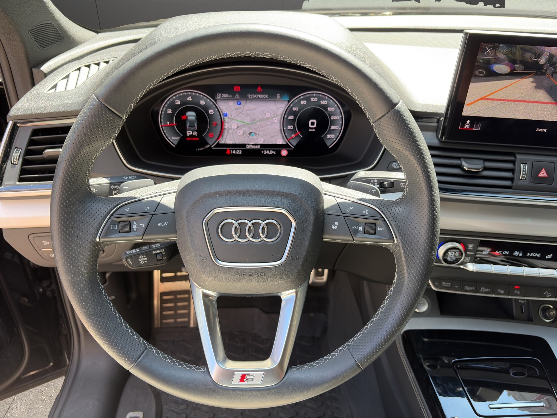 AUDI Q5 Sportback 45 TFSI S line quattro S-tronic-image-14