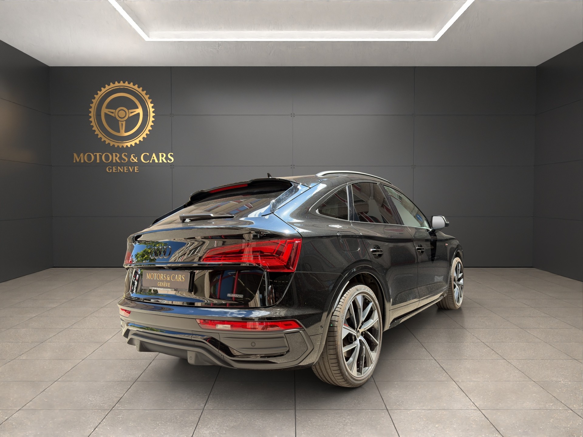 AUDI Q5 Sportback 45 TFSI S line quattro S-tronic-image-6