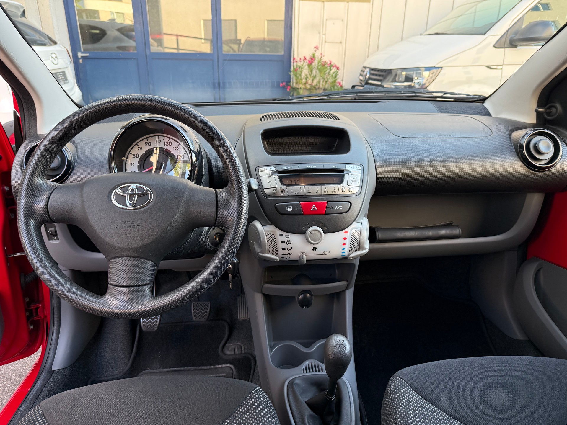 TOYOTA Aygo 1.0 easy-image-10