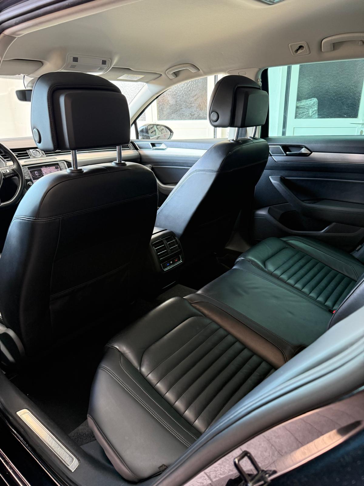 VW Passat Variant 2.0 TDI BMT Highline DSG-image-8