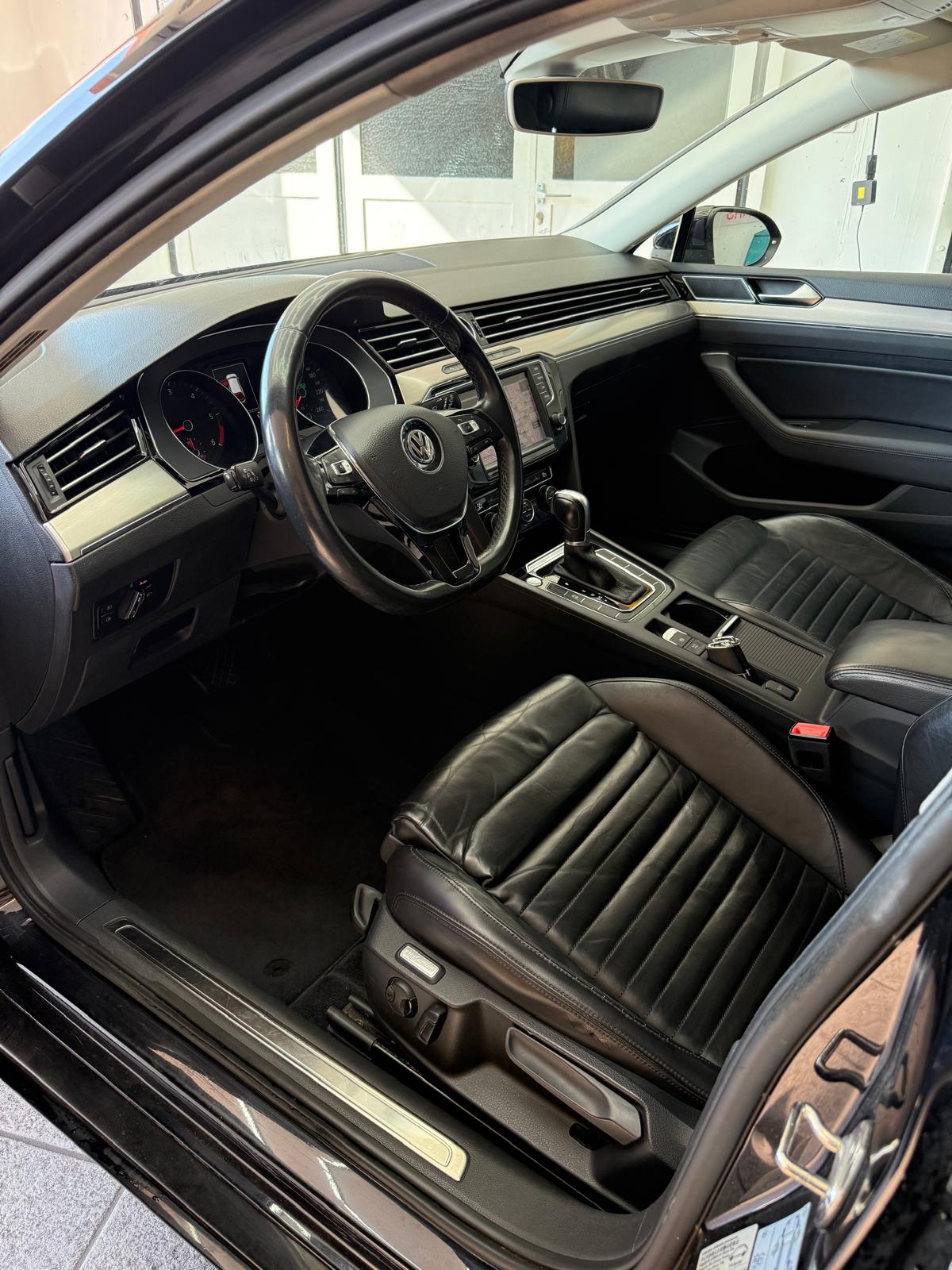 VW Passat Variant 2.0 TDI BMT Highline DSG-image-7