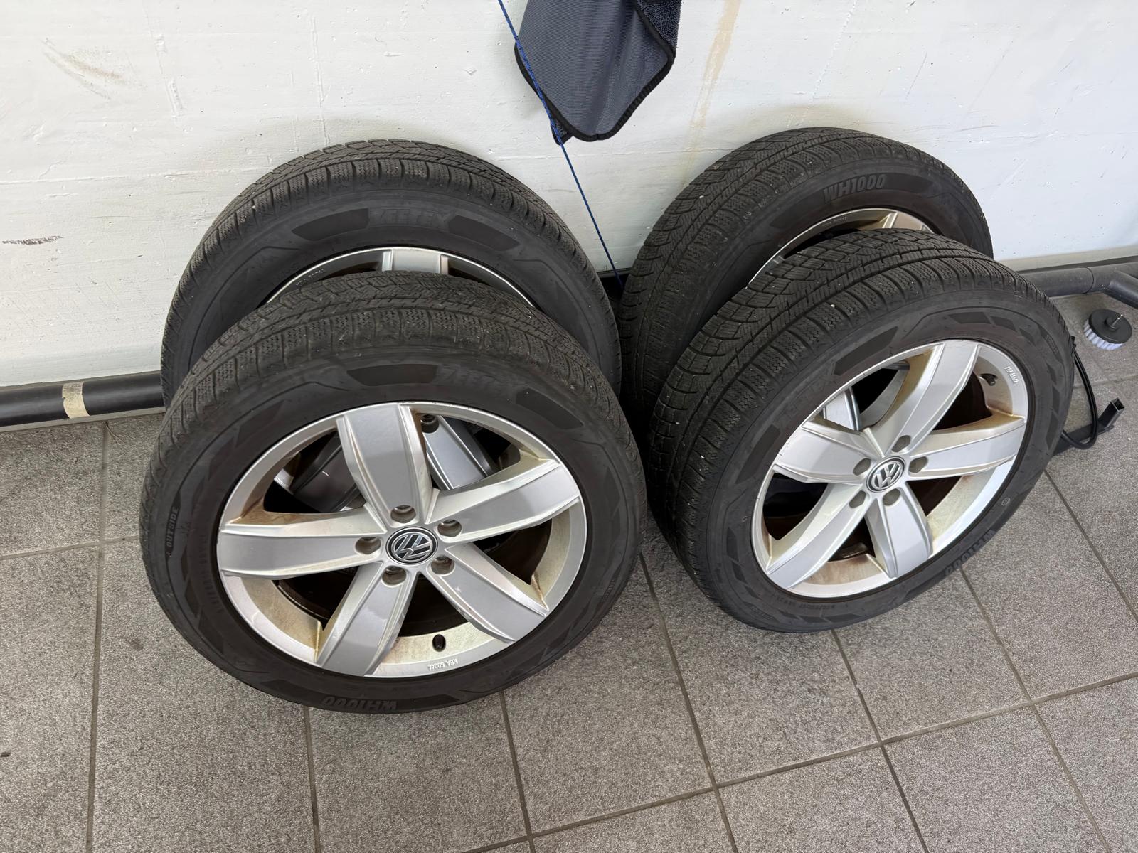 VW Passat Variant 2.0 TDI BMT Highline DSG-image-12