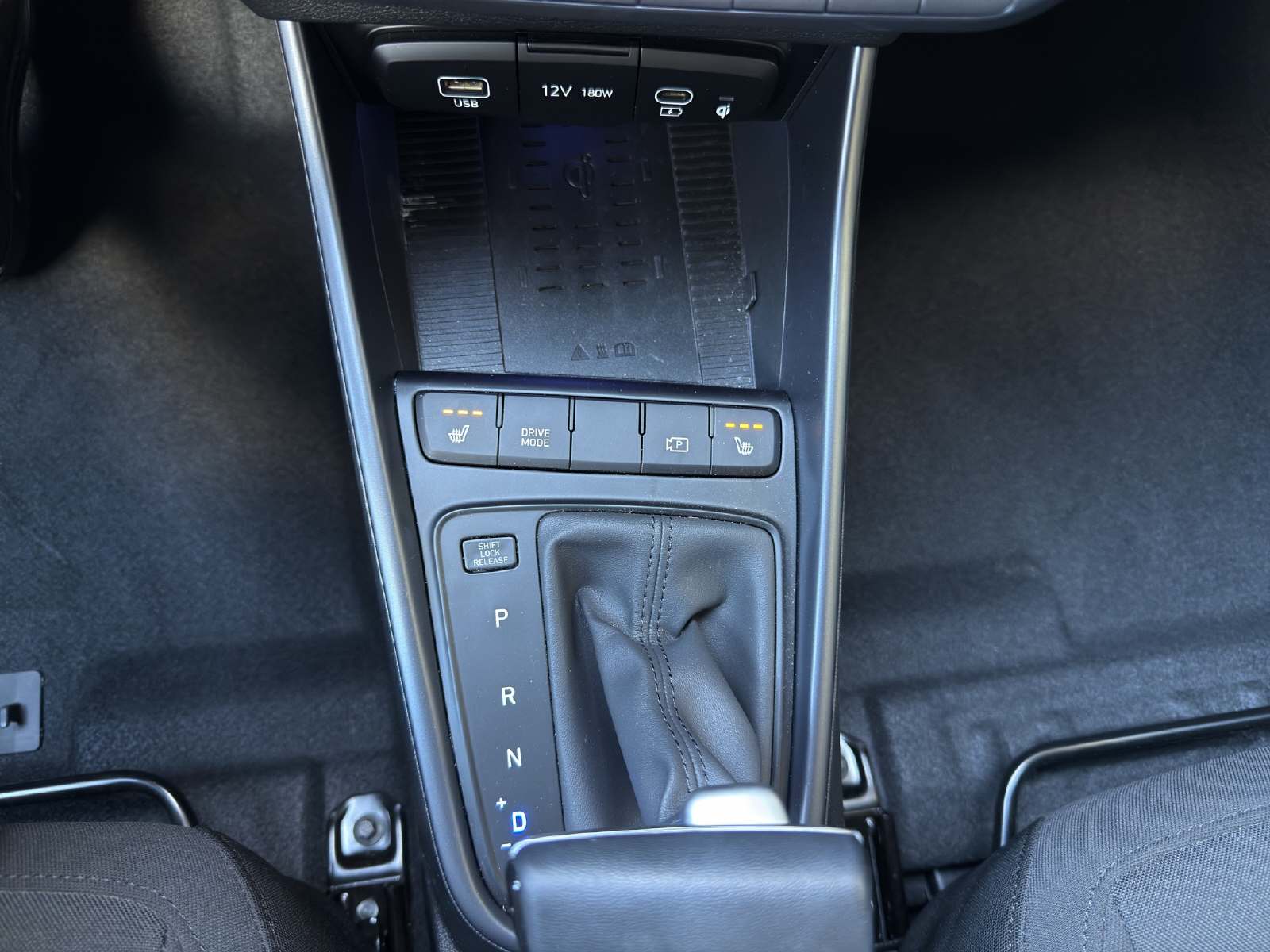 HYUNDAI Bayon 1.0 T-GDi Amplia-image-10