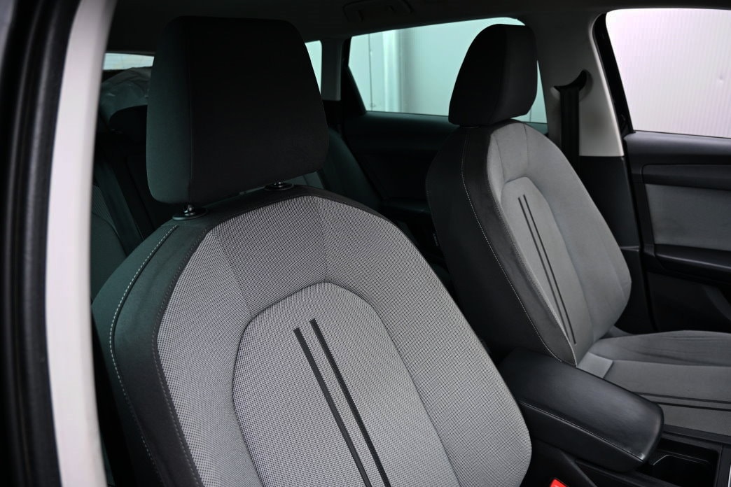 SEAT Leon ST 1.5 eTSI mHEV DSG Style-image-5