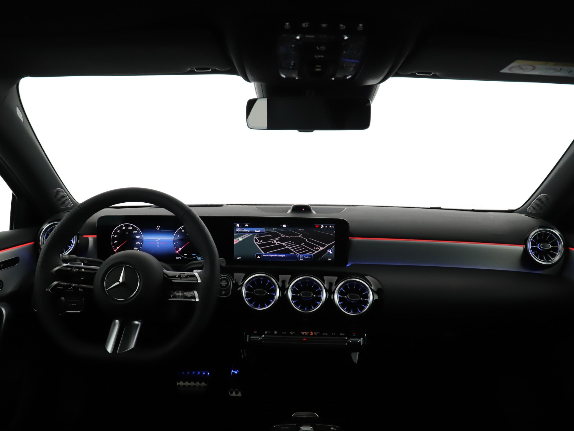 MERCEDES-BENZ A 200 Night Star 7G-DCT-image-12