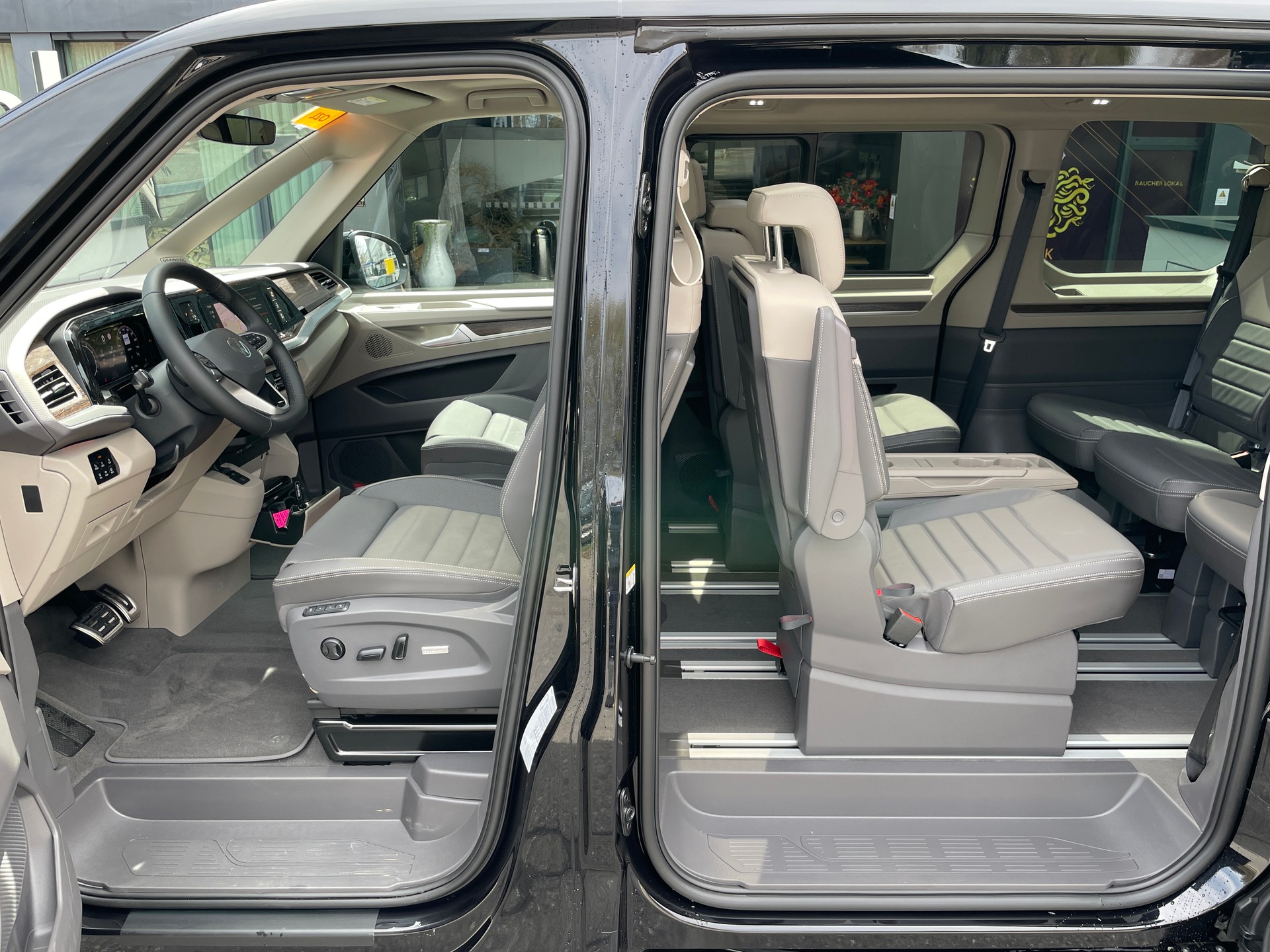 VW Multivan 1.5 eHybrid Style 4Motion DSG-image-16