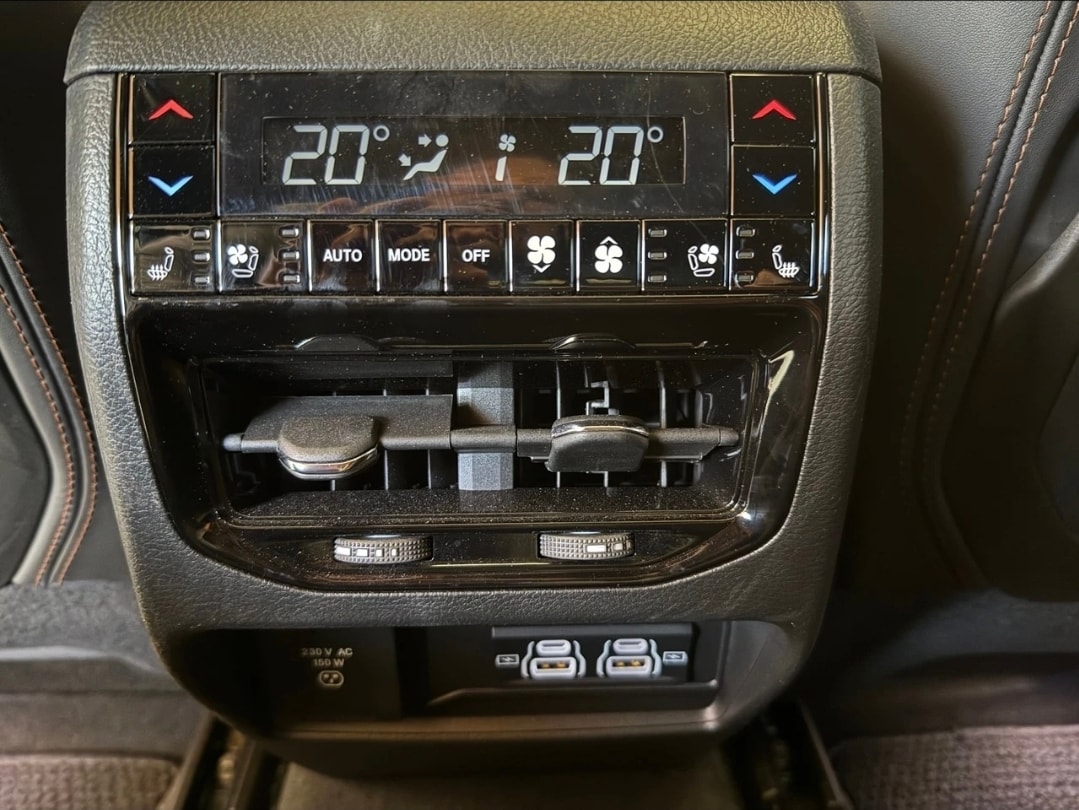 JEEP Grand Cherokee 2.0 Plug-in-Hybrid Summit Reserve 4xe-image-14