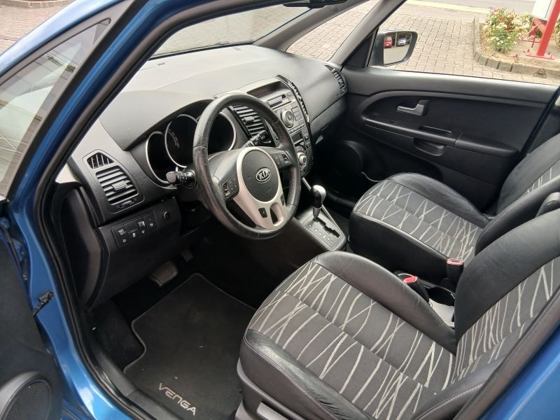 KIA Venga 1.6 CVVT Style Automatic-image-5