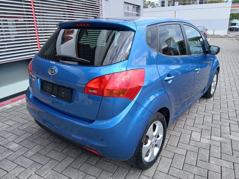 KIA Venga 1.6 CVVT Style Automatic-image-1