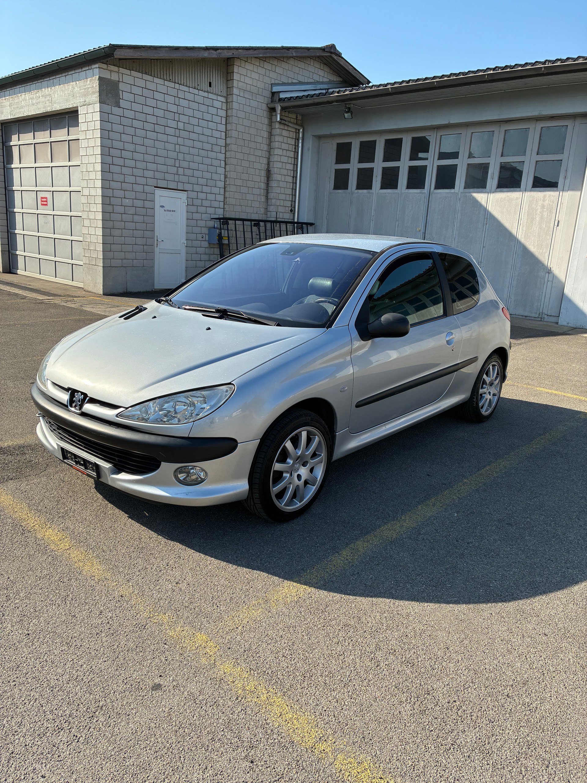 PEUGEOT 206 2.0 16V GTI-image-1