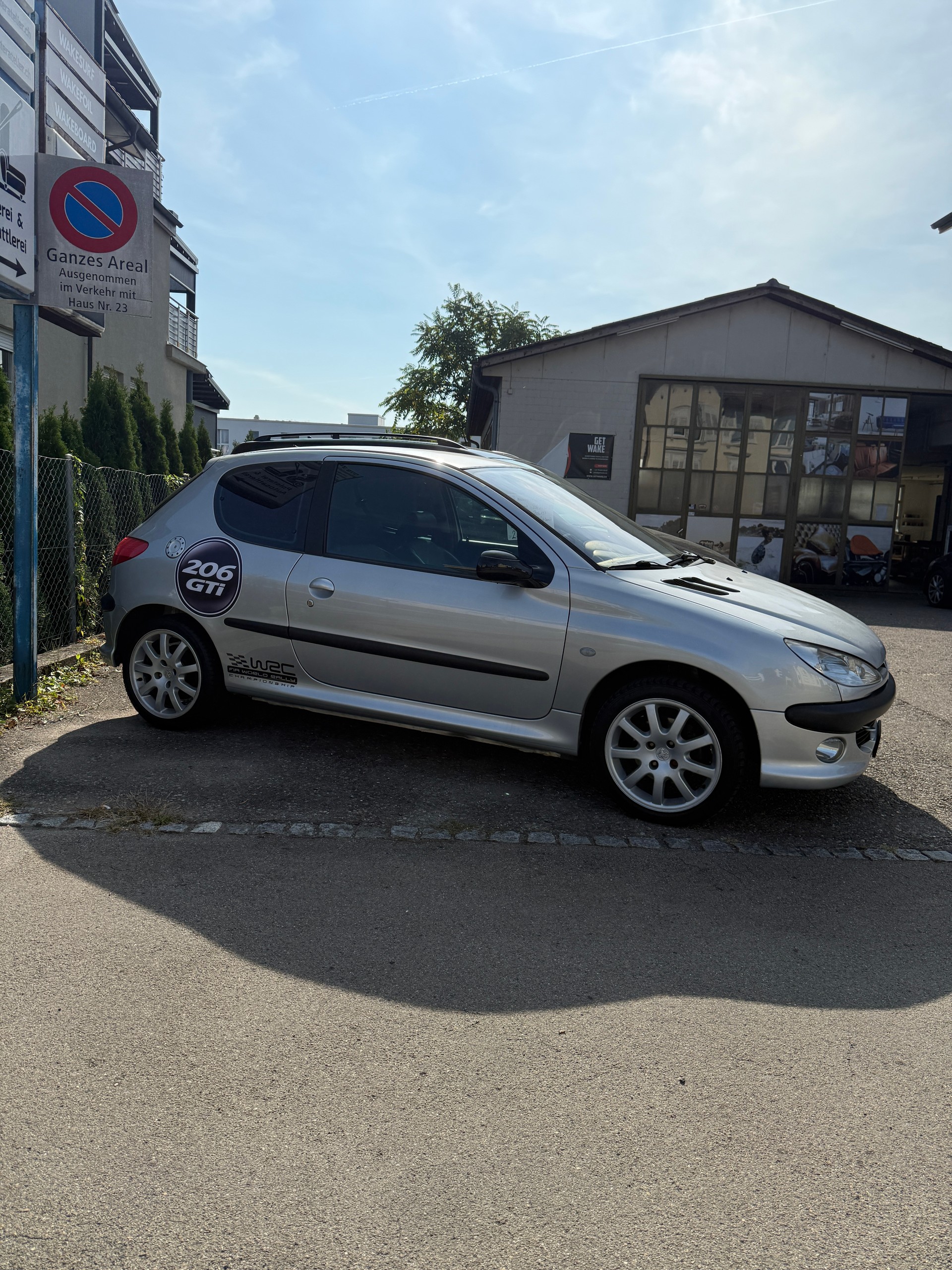PEUGEOT 206 2.0 16V GTI
