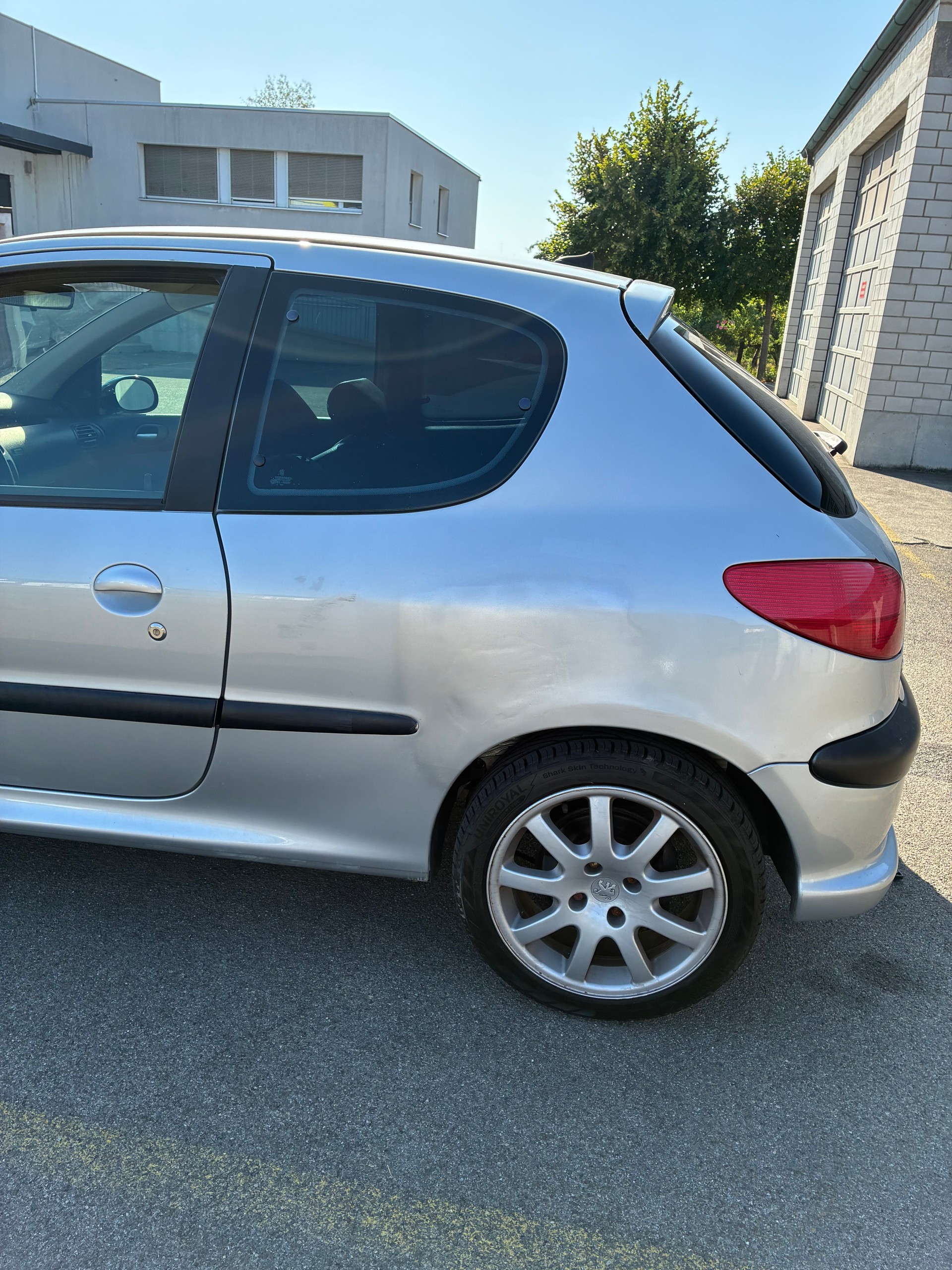 PEUGEOT 206 2.0 16V GTI-image-6