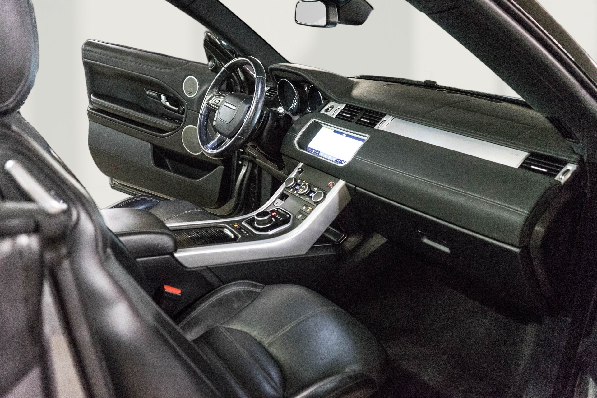 LAND ROVER Range Rover Evoque Convert. 2.0Si4 HSE Dynamic AT9-image-26