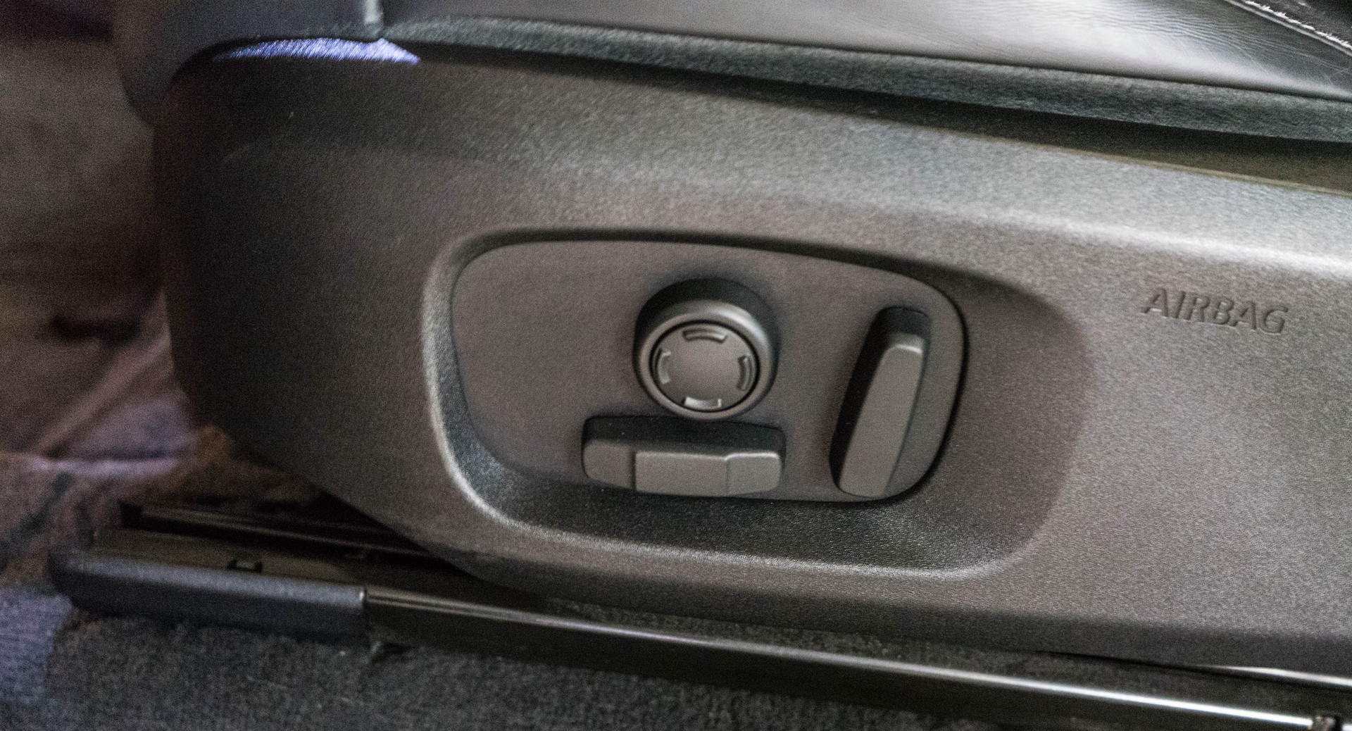 LAND ROVER Range Rover Evoque Convert. 2.0Si4 HSE Dynamic AT9-image-21