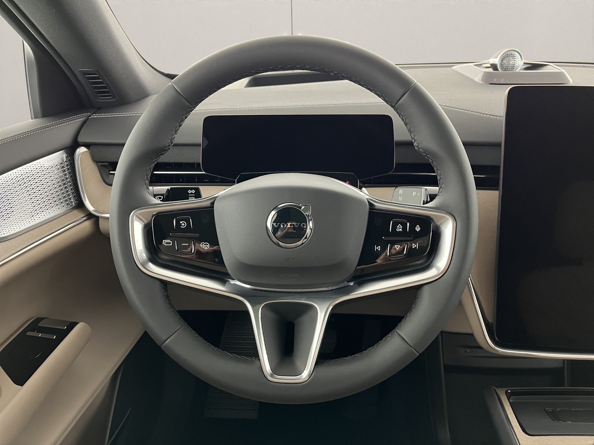 VOLVO EX90 Twin Performance Ultra AWD-image-10