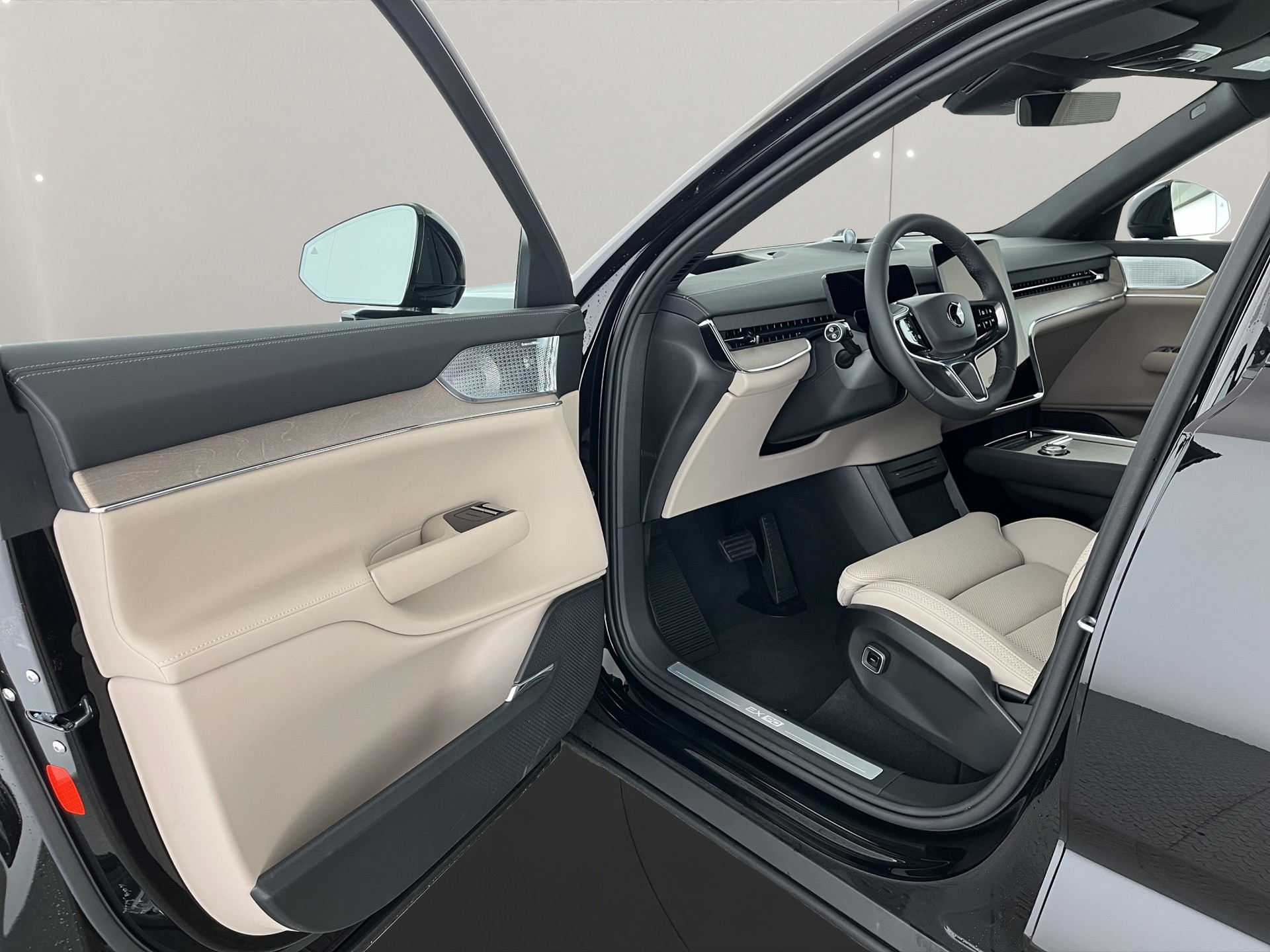 VOLVO EX90 Twin Performance Ultra AWD-image-5