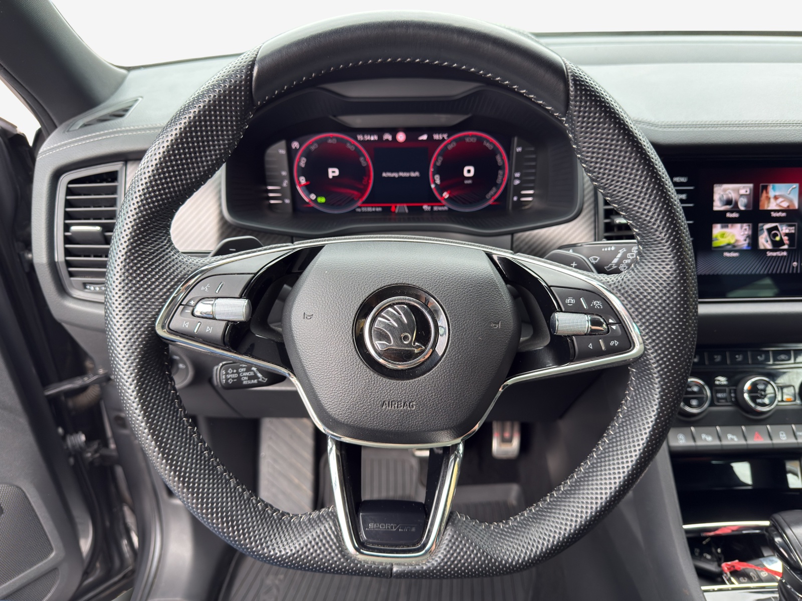 SKODA Kodiaq 2.0 TSI 4x4 SportLine-image-9