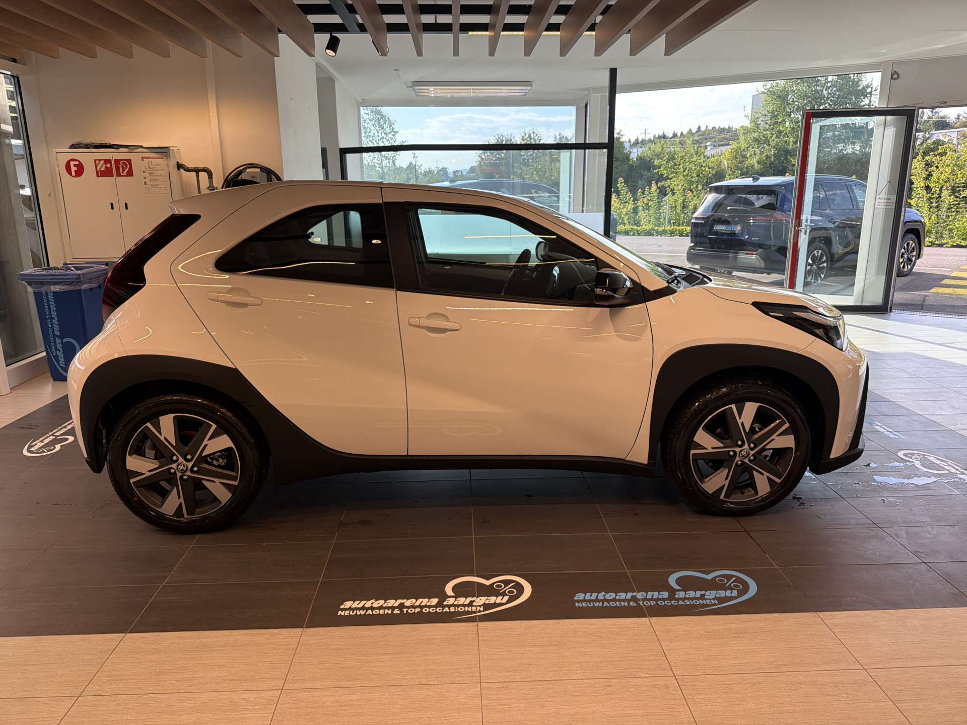 TOYOTA Aygo X 1.5 Comfort NEUES MODELL e-CVT Automat-image-11