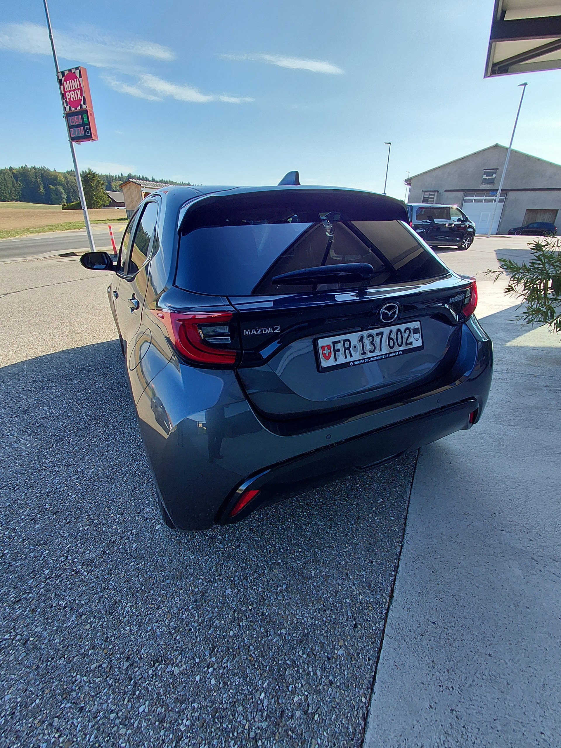 MAZDA 2 Hybrid Select-image-3