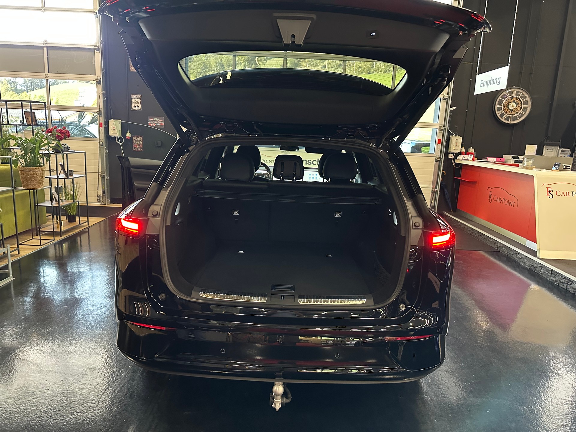 XPENG G9 93kWh Performance AWD Black Edition Premium PHASE 2-image-46