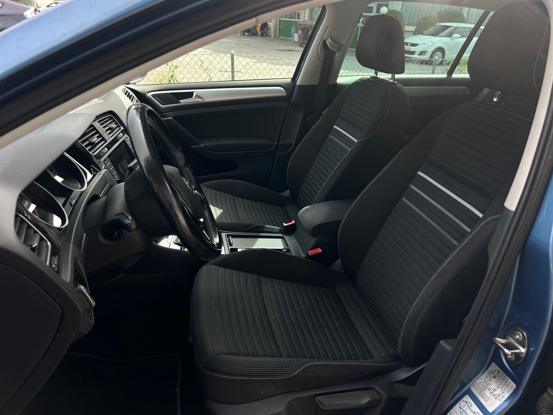 VW Golf 1.4 TSI Cup R-Line-image-6