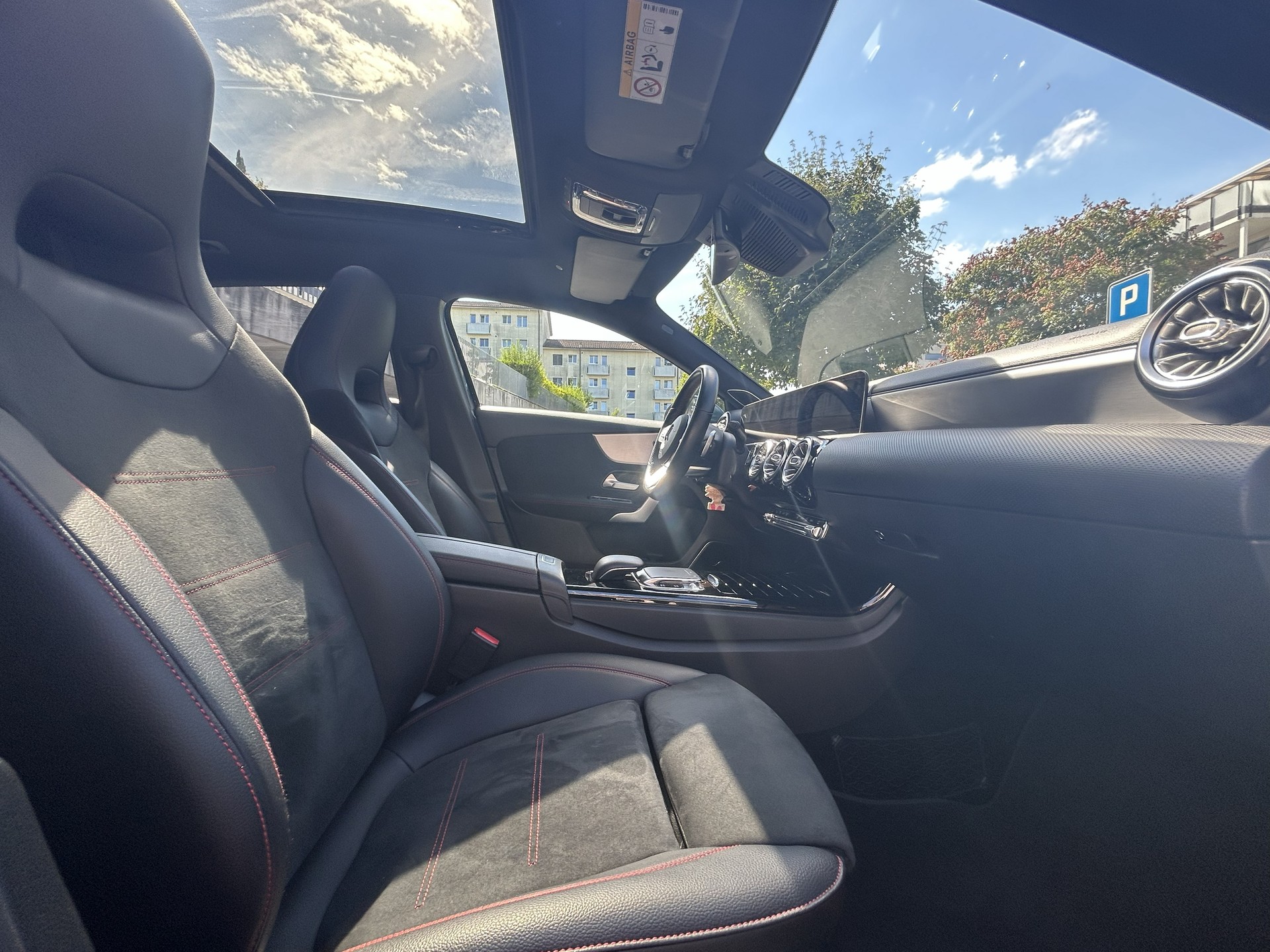 MERCEDES-BENZ A 250 AMG Line 4m-image-4