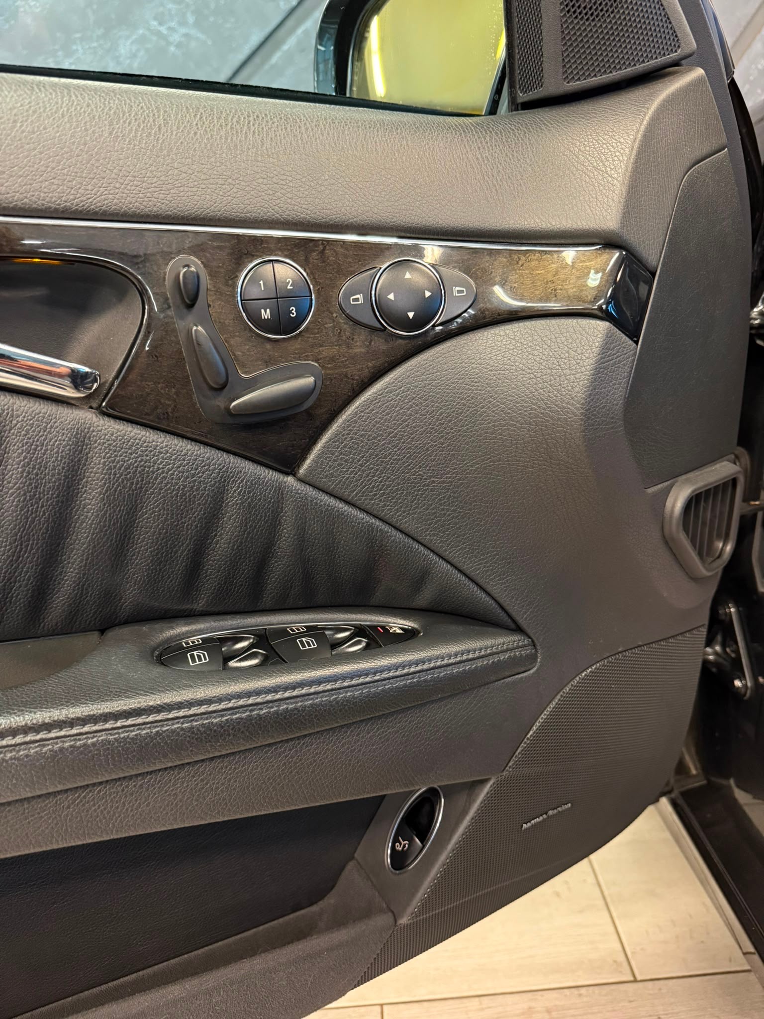 MERCEDES-BENZ E 500 Avantgarde 7G-Tronic-image-13