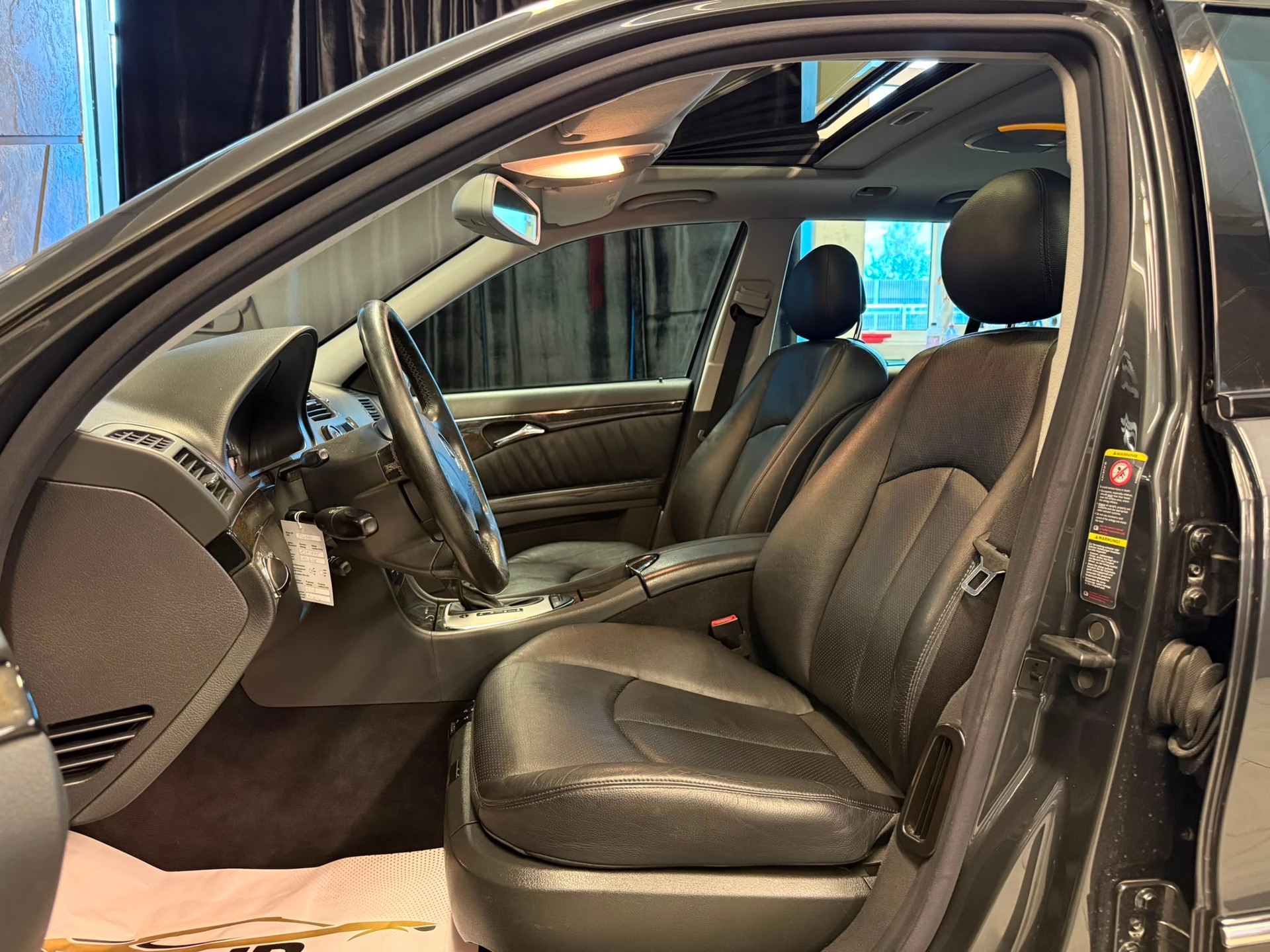 MERCEDES-BENZ E 500 Avantgarde 7G-Tronic-image-10