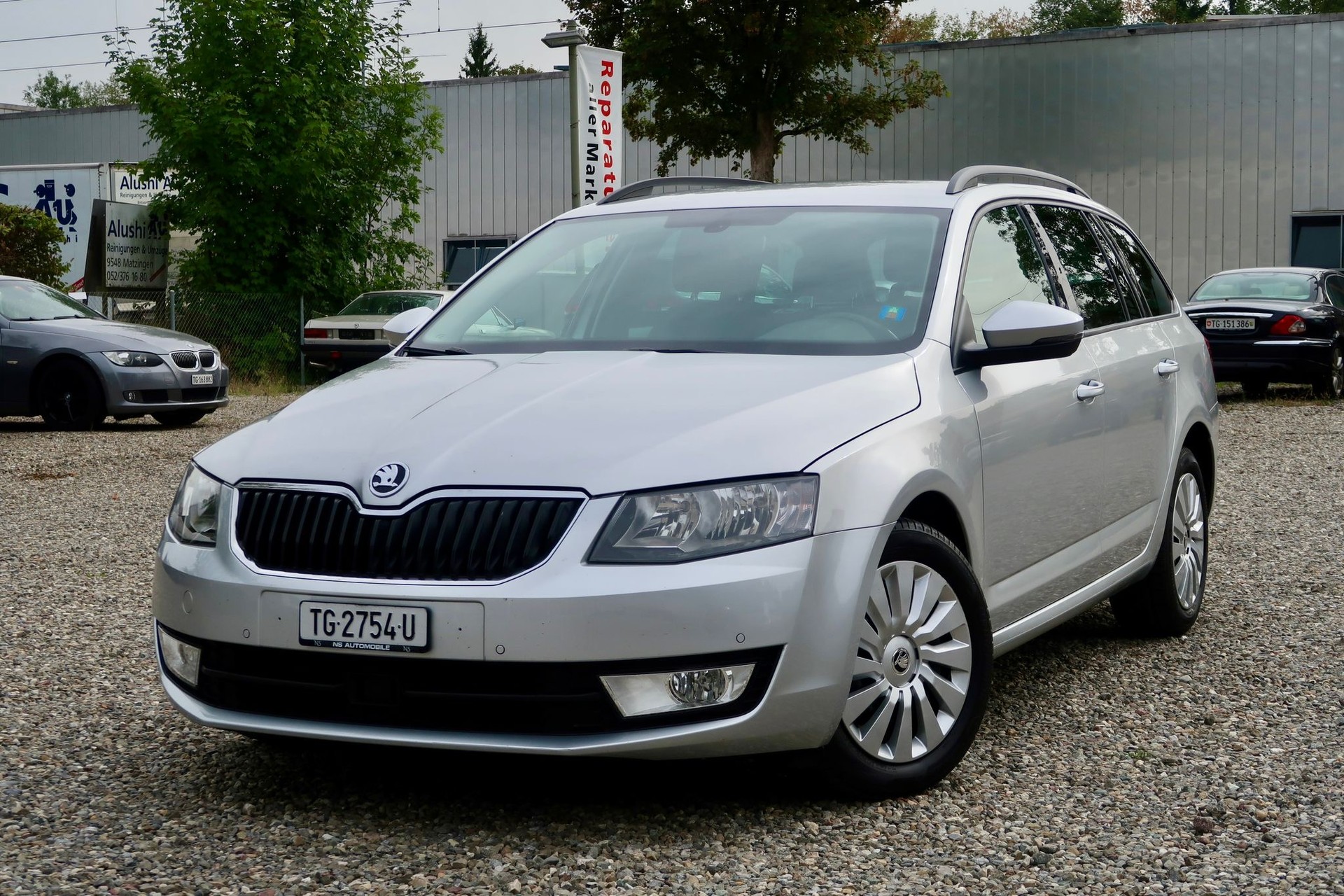 SKODA Octavia Combi 1.6 TDI Ambition DSG-image-0