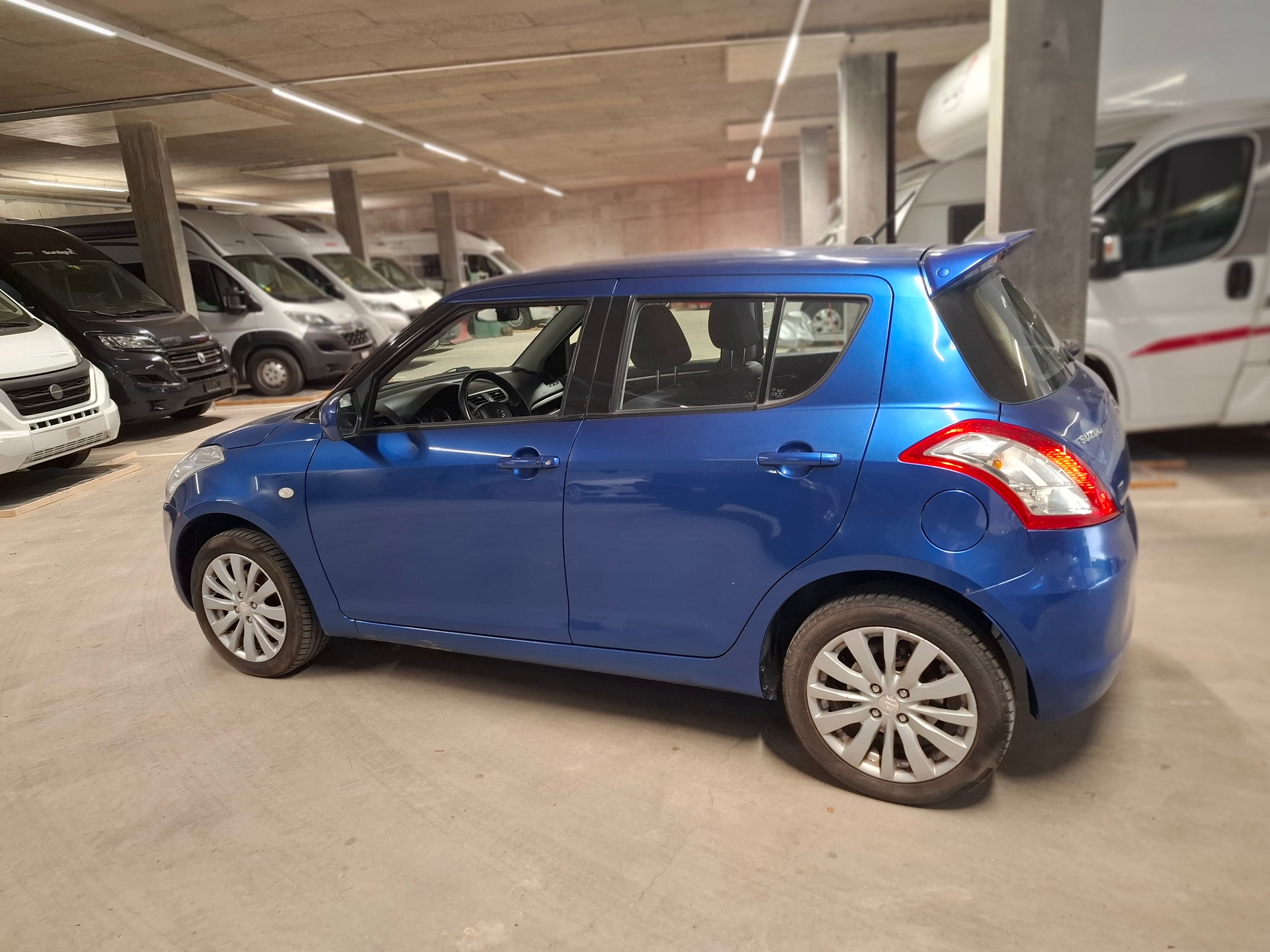 SUZUKI Swift 1.2i 16V GL 4x4-image-3