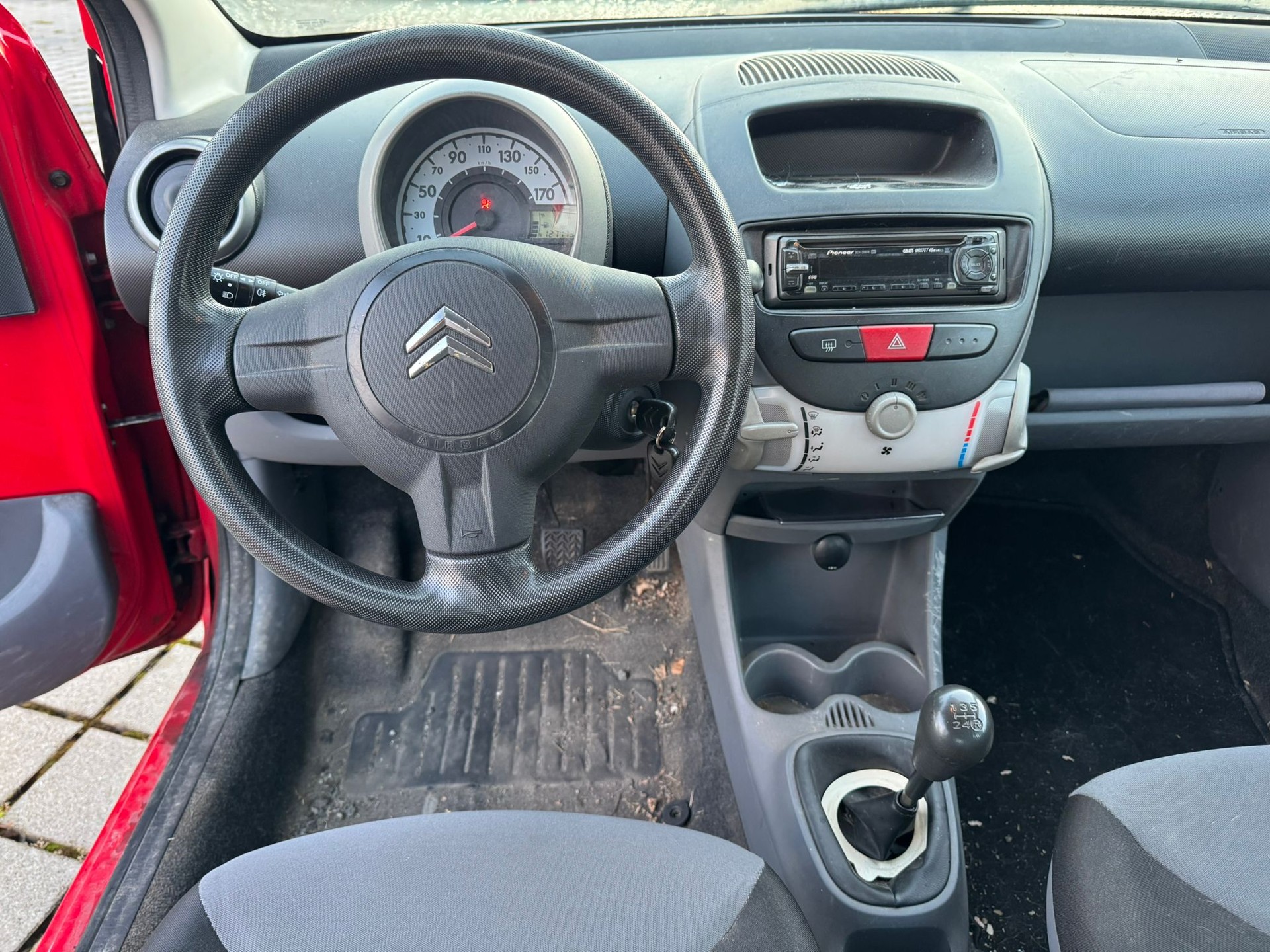 CITROEN C1 1.0i X-image-9