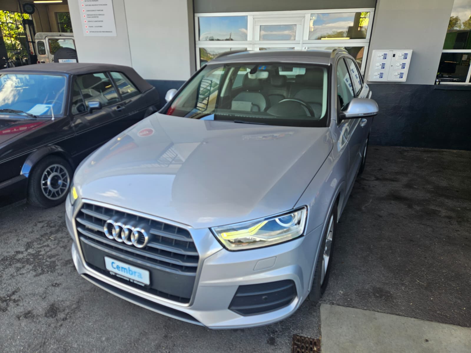 AUDI Q3 2.0 TDI sport quattro S-tronic-image-2