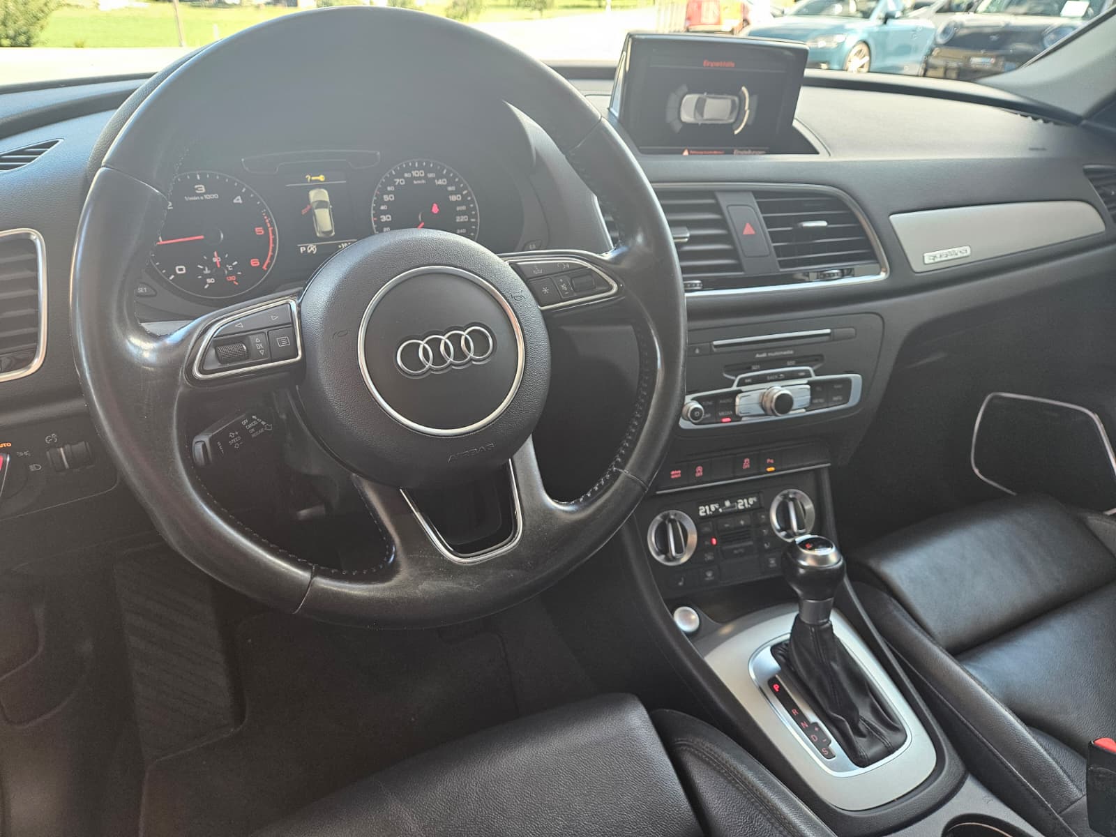 AUDI Q3 2.0 TDI sport quattro S-tronic-image-5