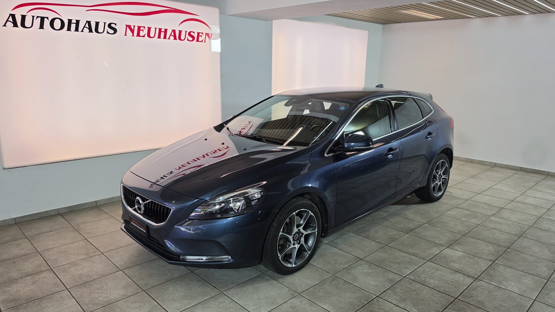 VOLVO V40 T3 OceanRace Geartronic, Schweizer Fahrzeug, Frisch ab MFK und Frisch ab Service-image-0