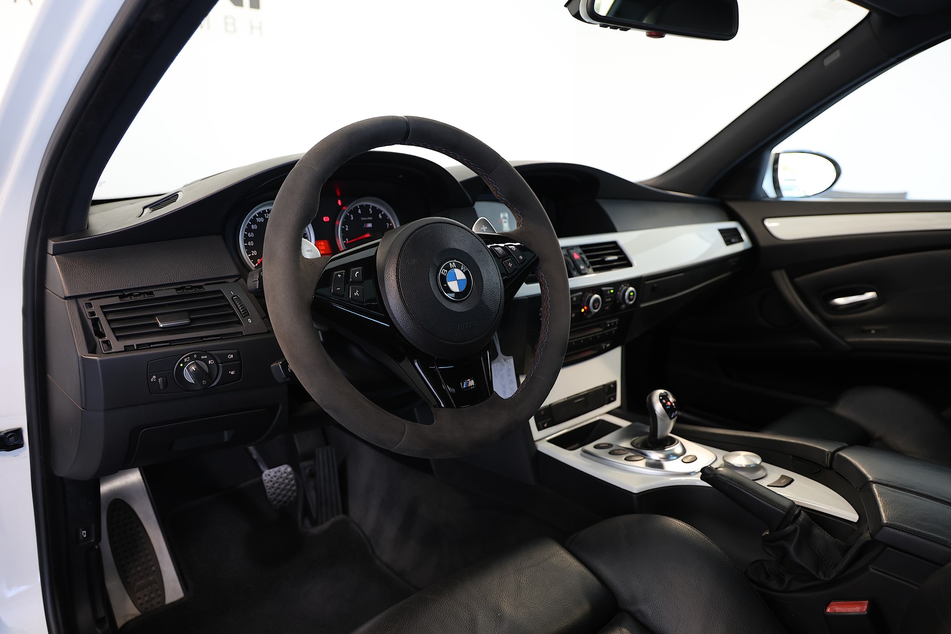 BMW M5 *CH-Fahrzeug* *frisch ab MFK* *alle Krankheiten beseitigt*-image-10