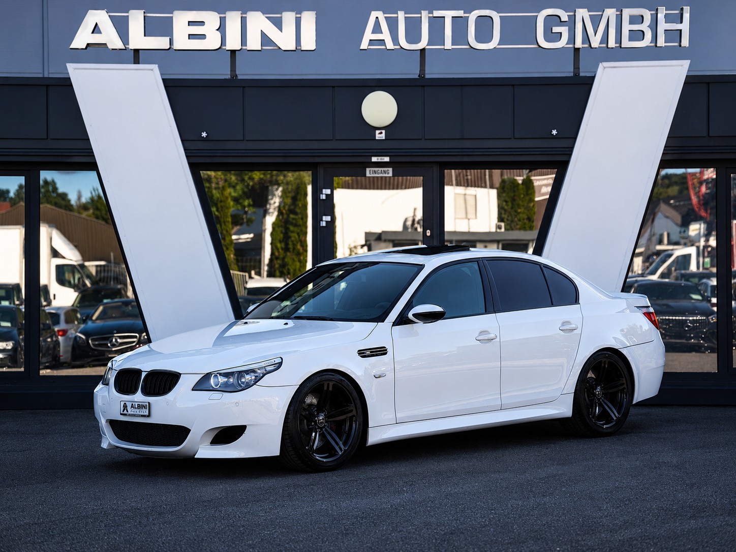 Car photo