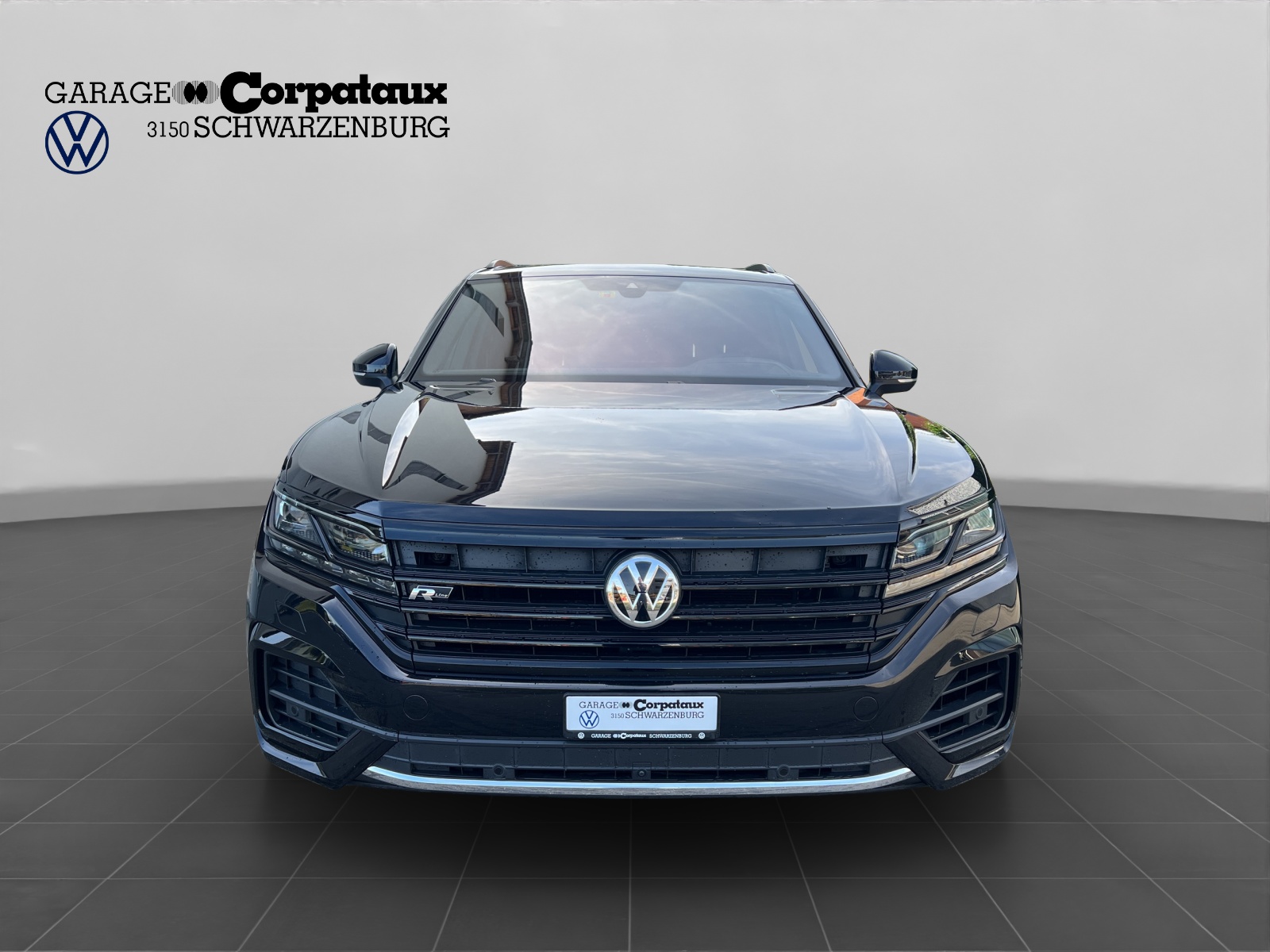 VW Touareg 3.0 TDI R Line Tiptronic-image-0