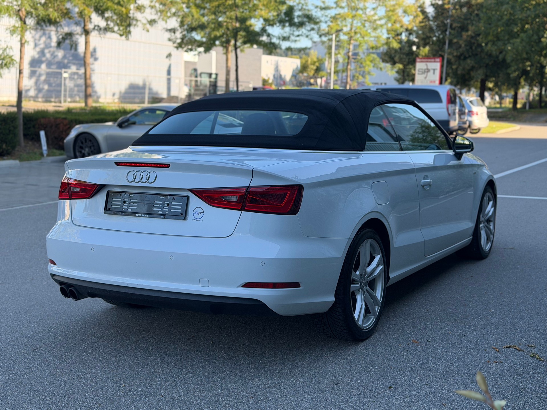 AUDI A3 Cabriolet 1.4 TFSI Ambition S-tronic-image-9